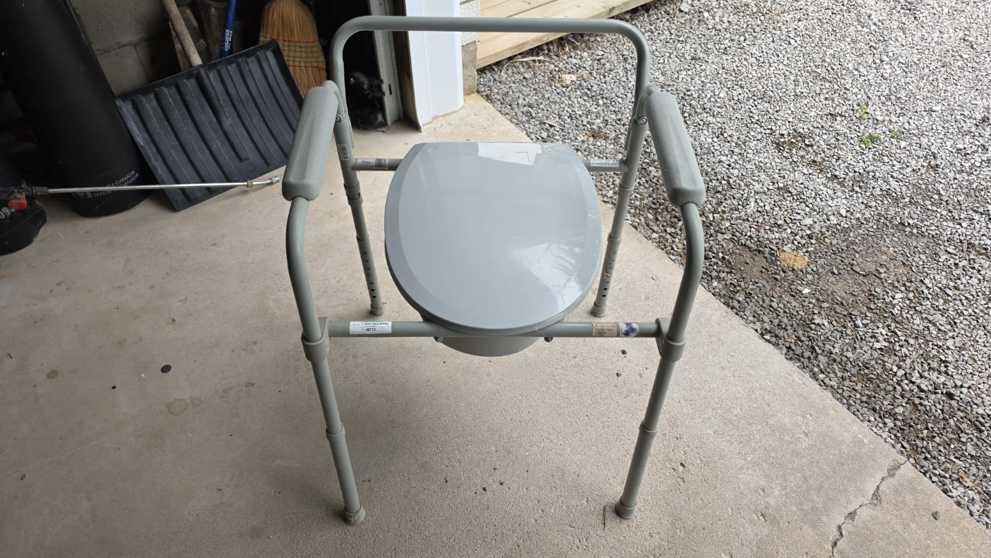 Portable Commode Chair with Arms