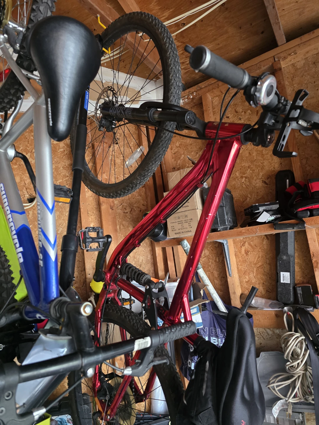 Red hyper Mountain Bike 27.5