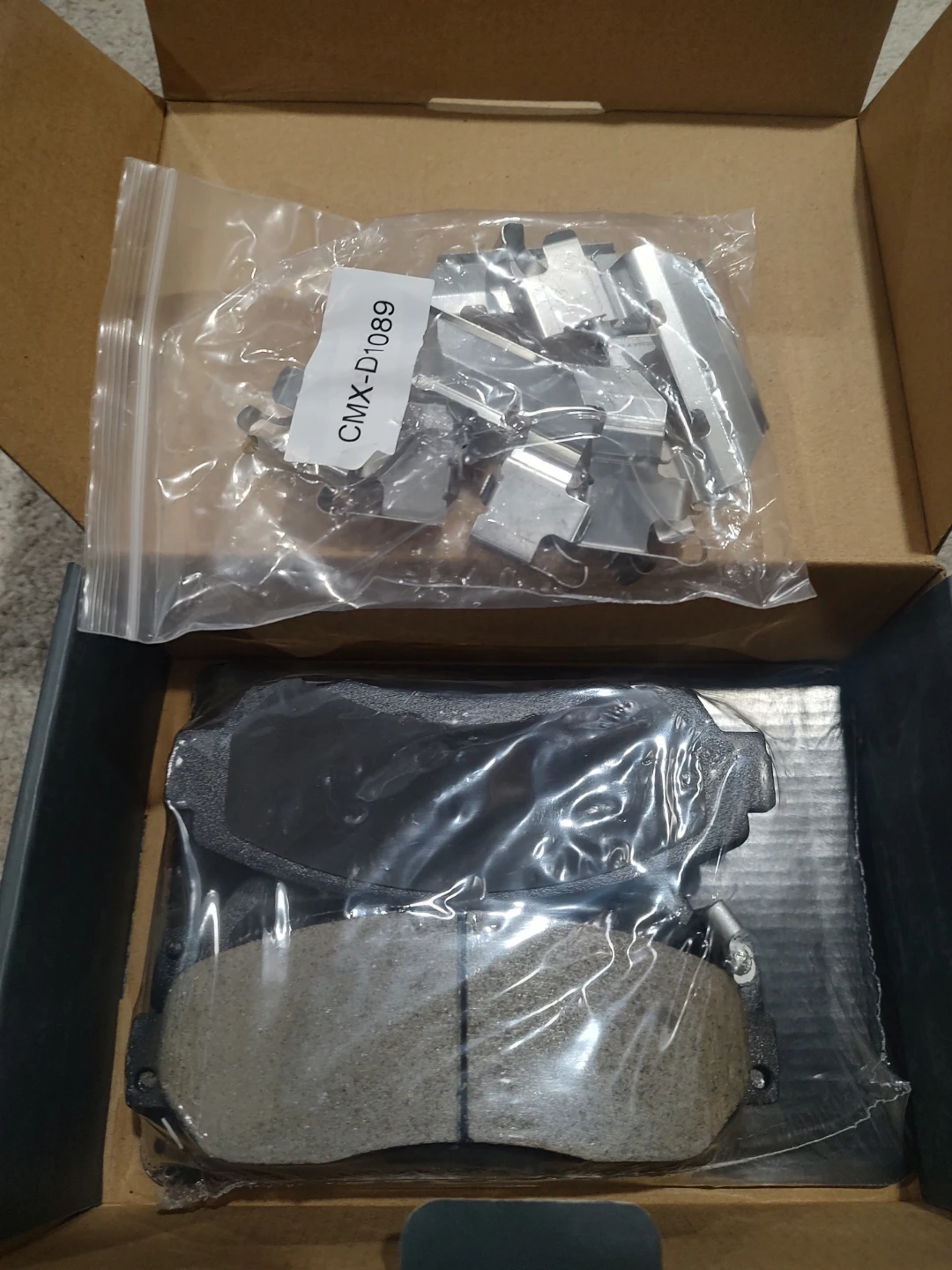 CMX-D1089 Ceramic Brake Pads with Hardware Kit - photo 2