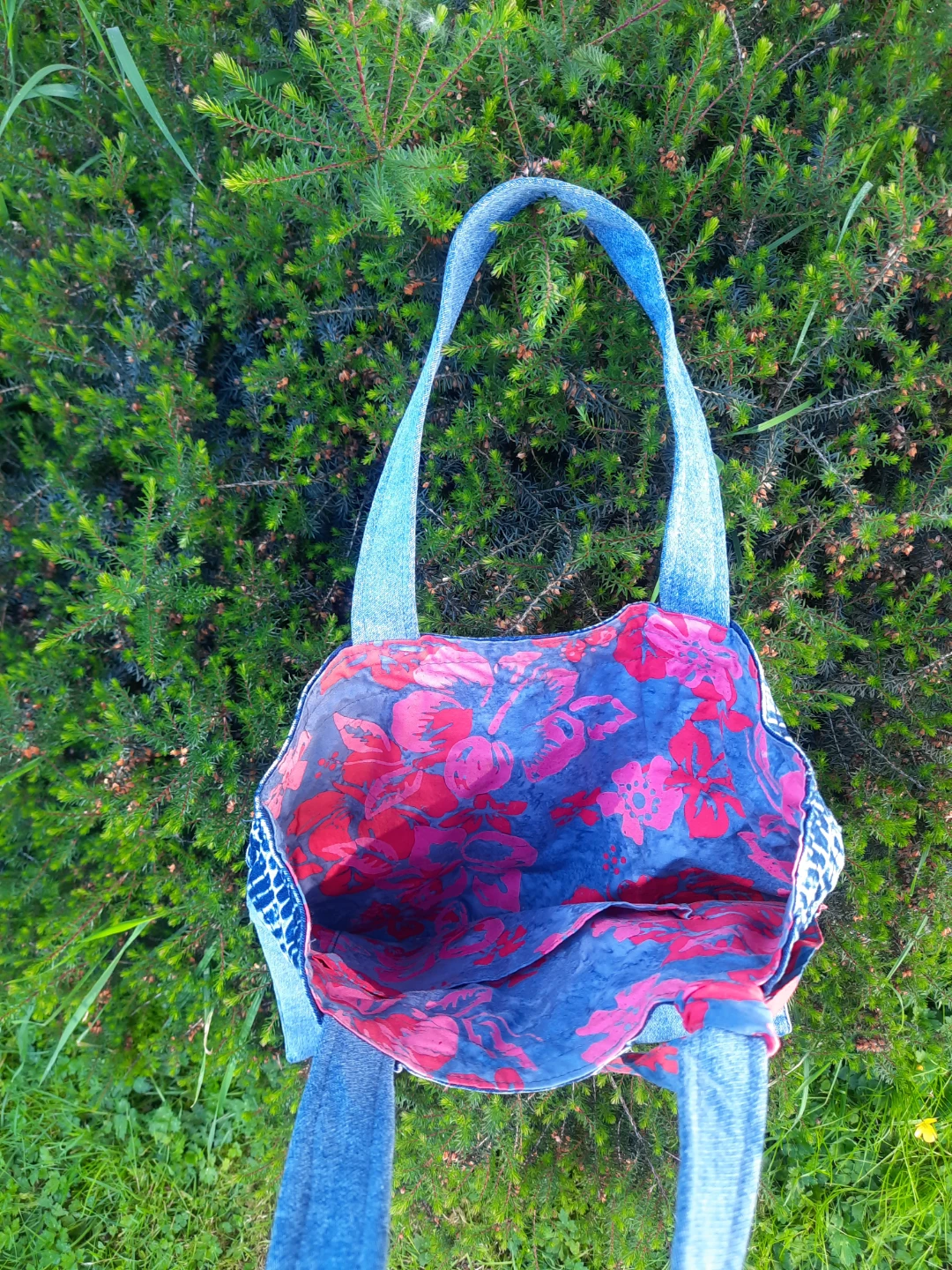 ⚽️Denim Tote Bag with Floral Accent - photo 2