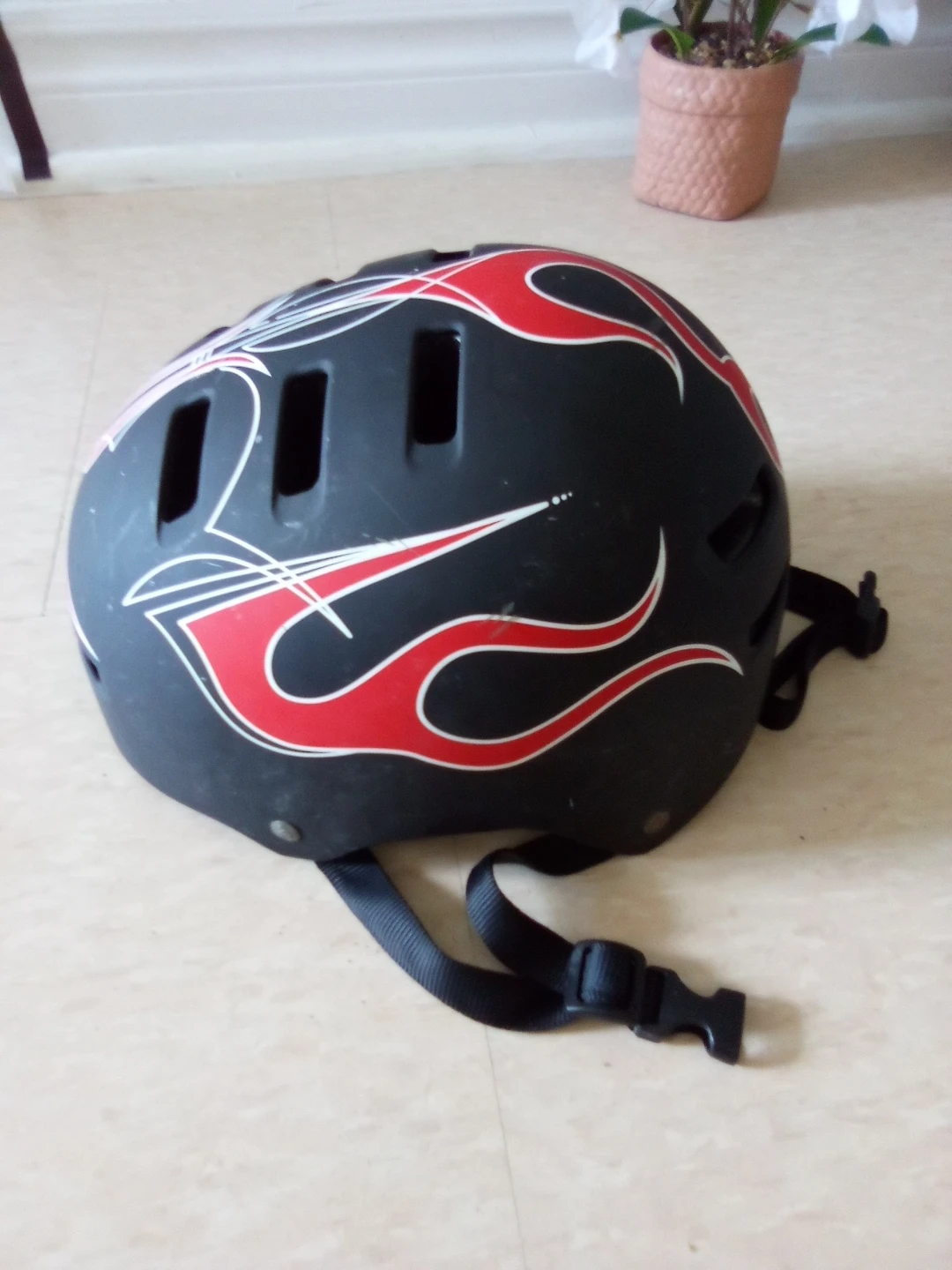 Skateboard Helmet - photo 3