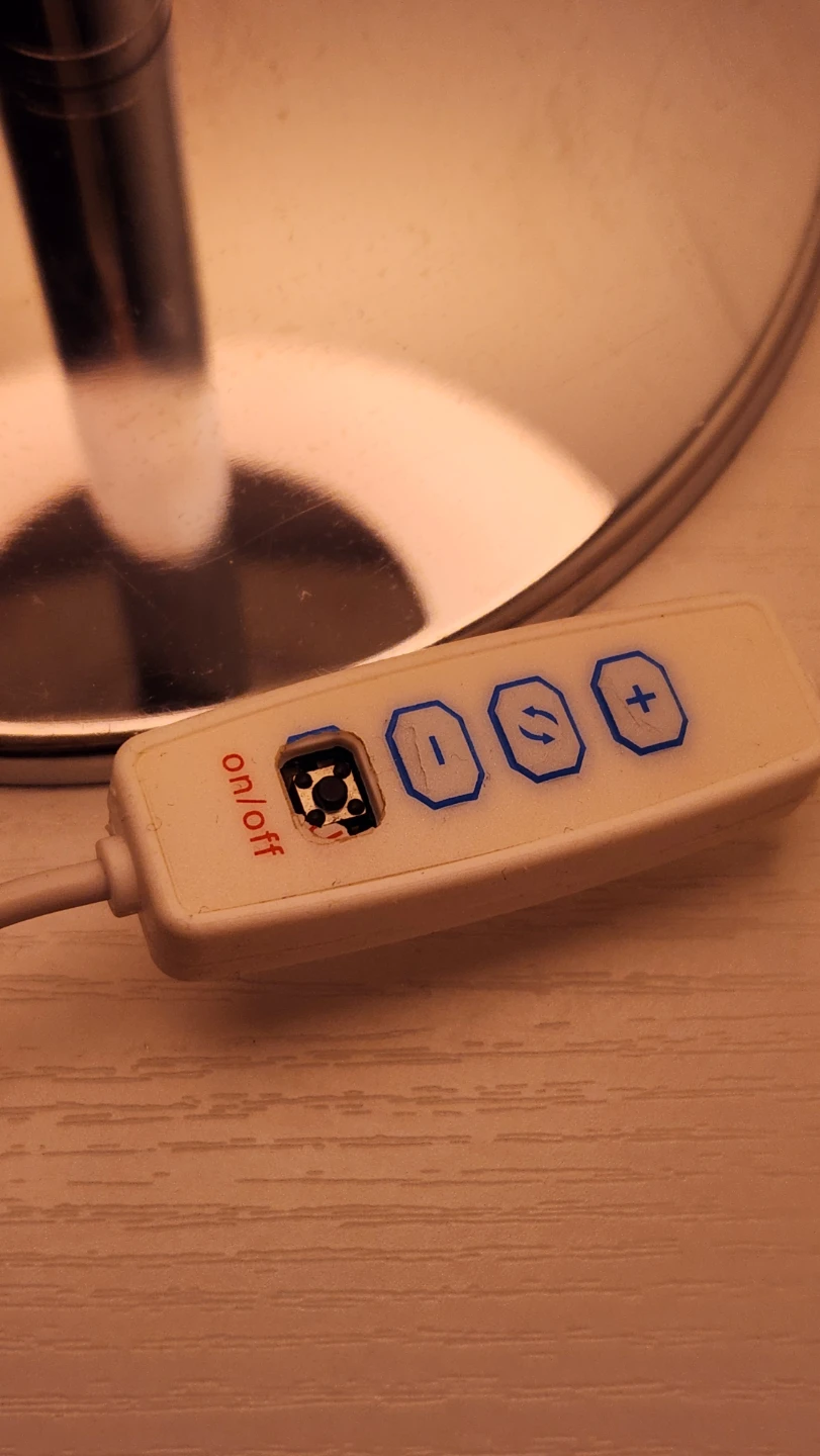 Authentic Desk Lamp with USB Power - photo 5