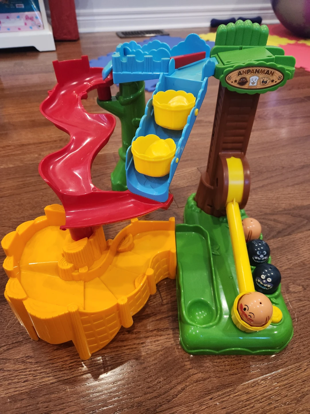 Anpanman balls drop motion toy