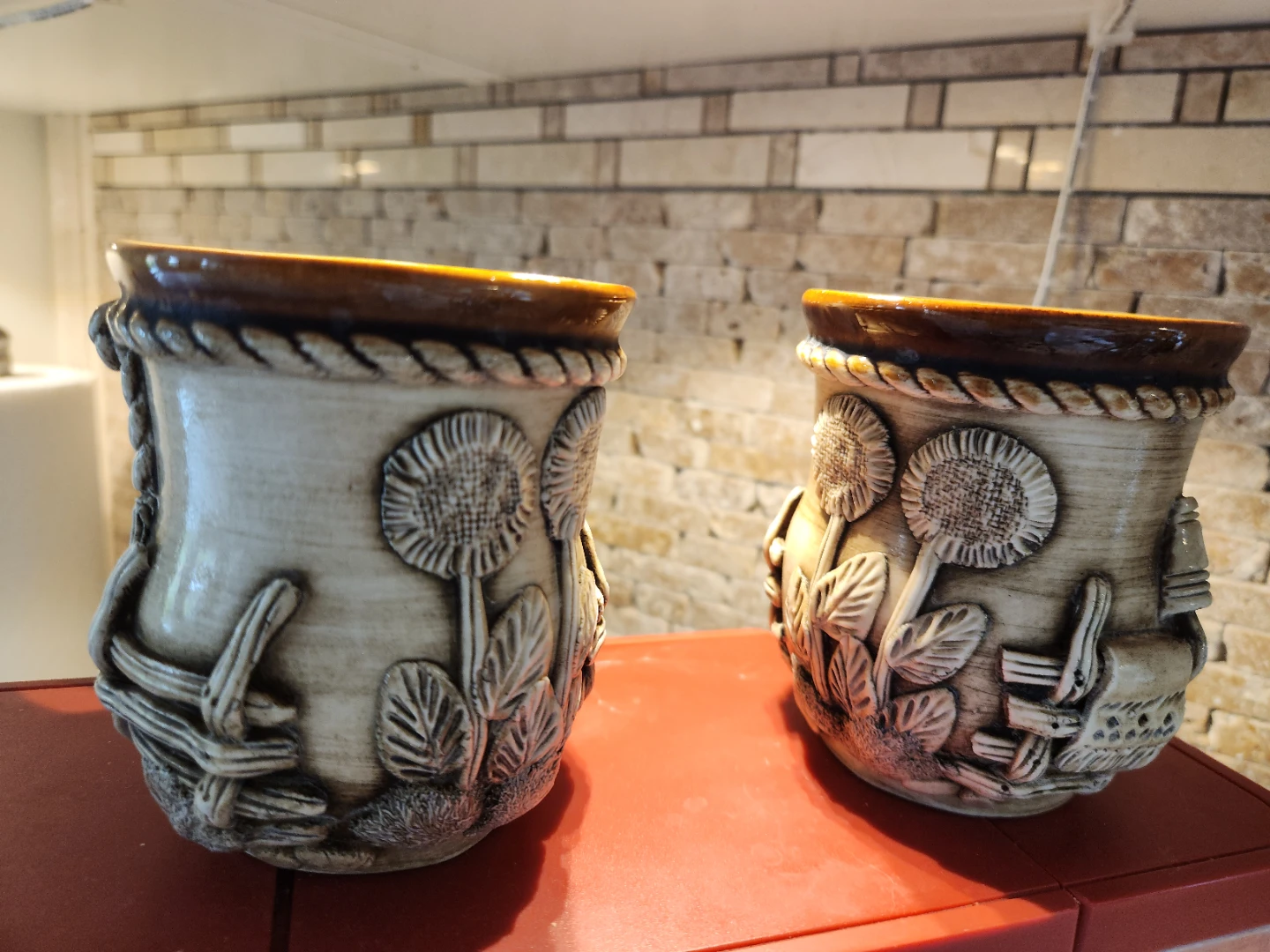 Two Ukrainian Rustic Ceramic Mugs - photo 4