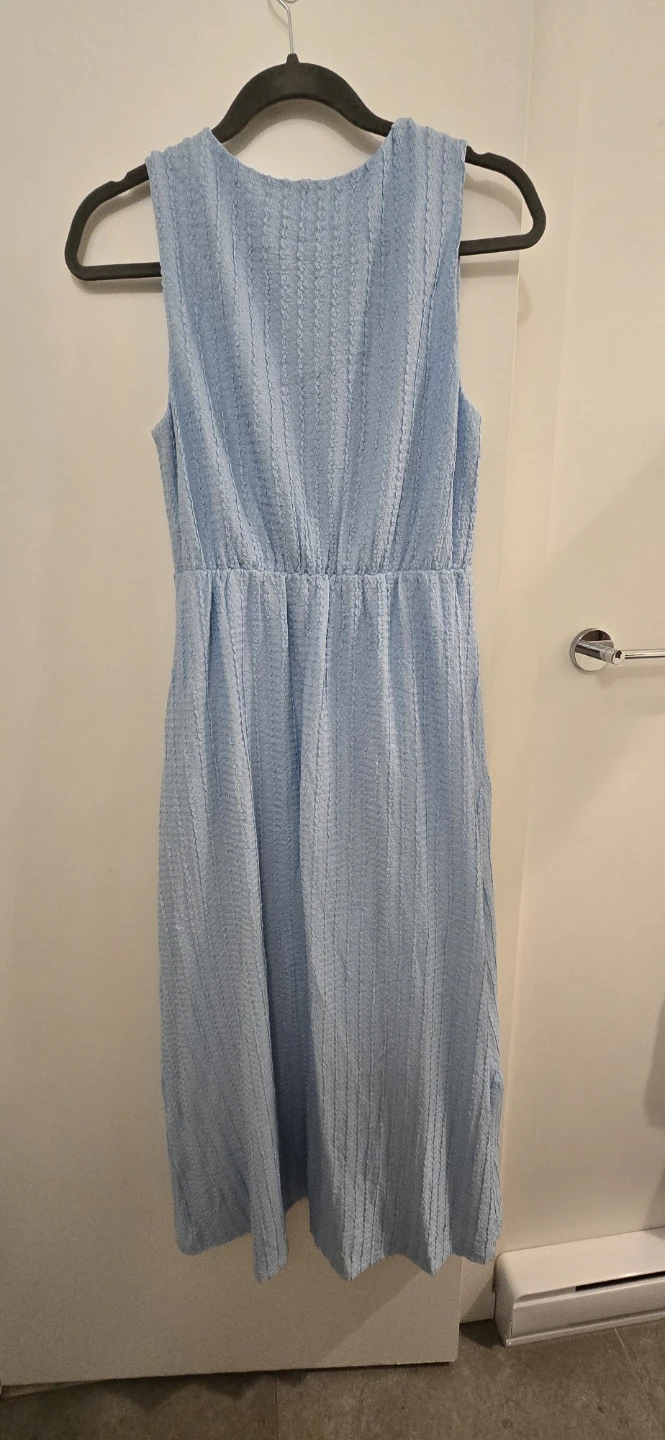 Light Blue Sleeveless V-Neck Midi Dress - photo 2