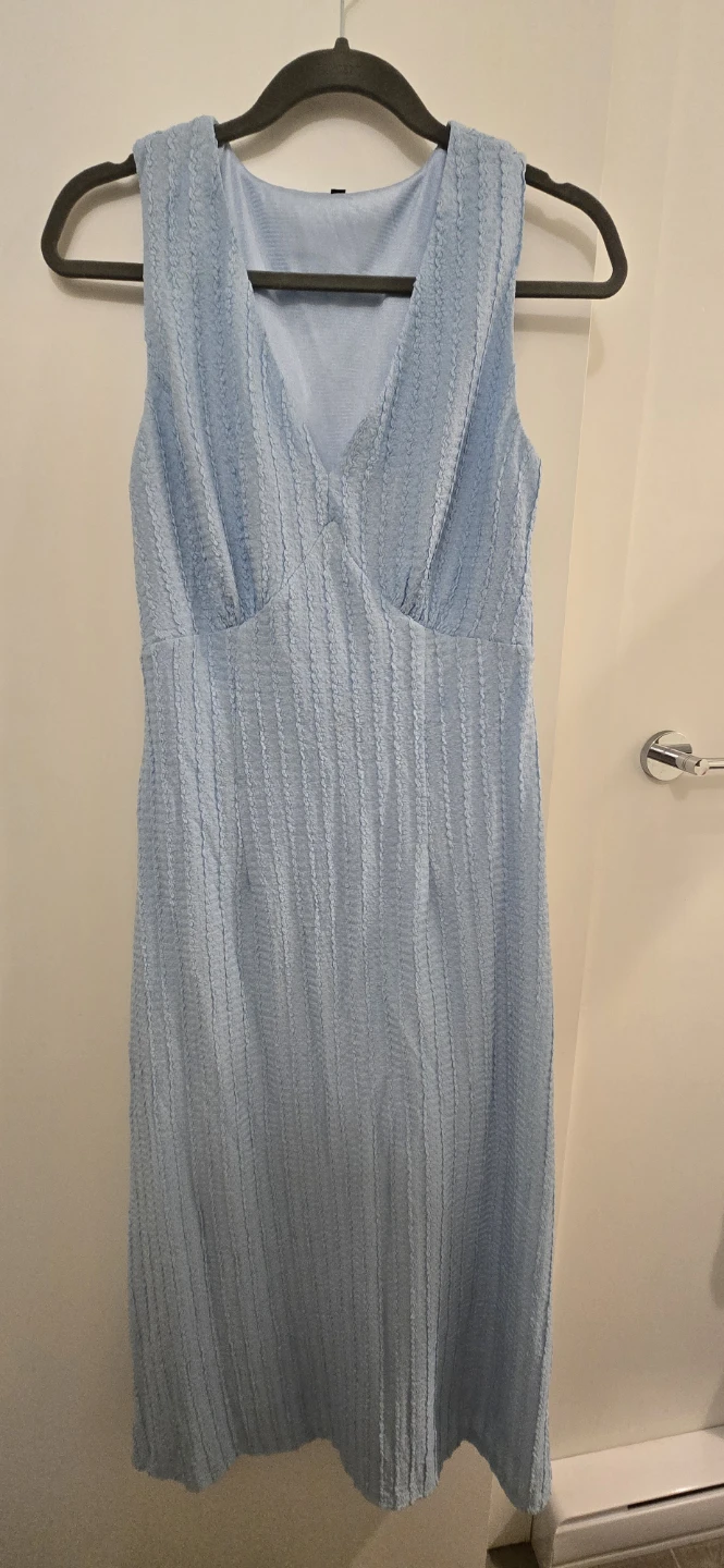 Light Blue Sleeveless V-Neck Midi Dress - photo 3