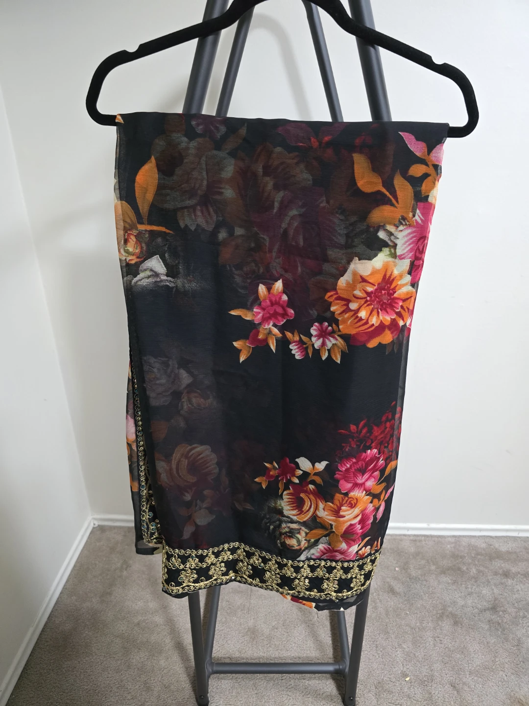 Black floral print chiffon saree & blouse with gold embroidery