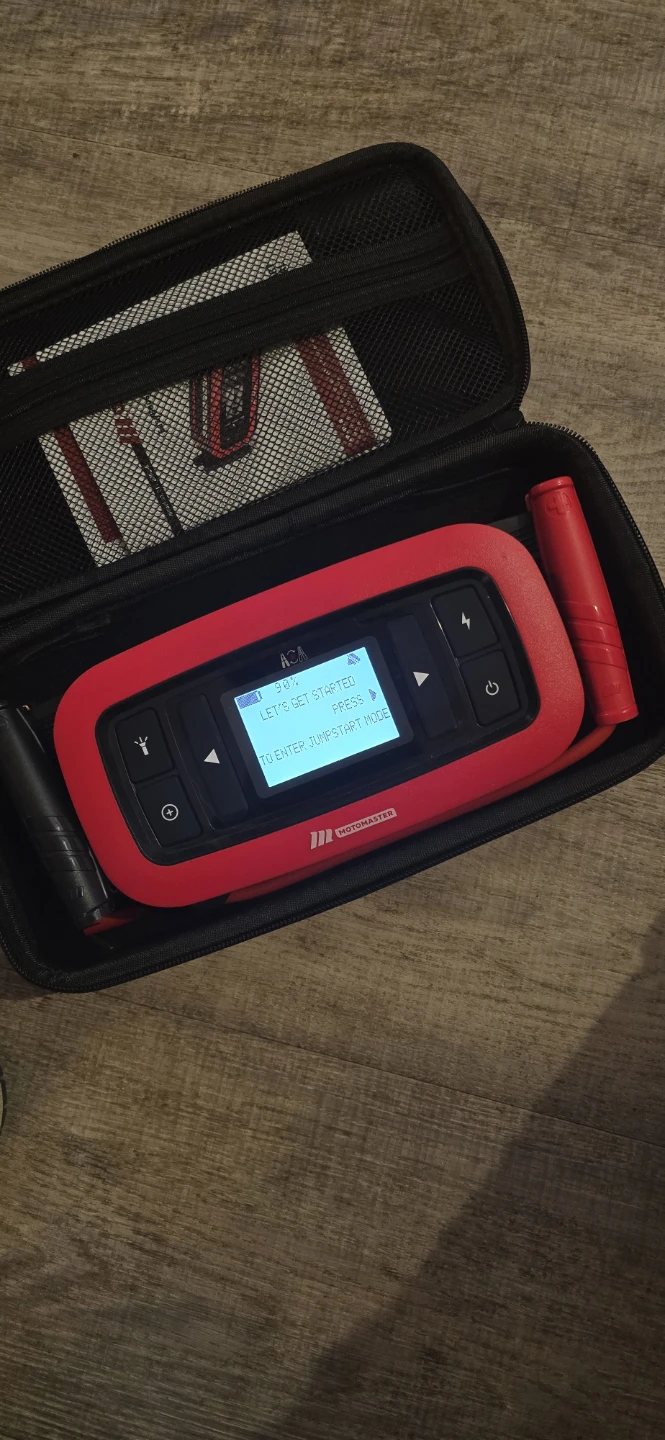 Motomaster Portable Battery Booster - photo 2