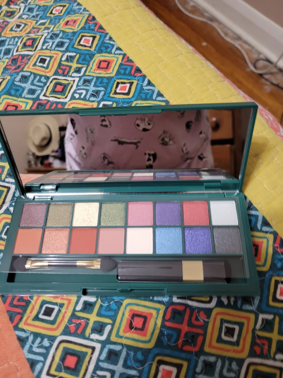 fmg Glimmer Bejeweled Mega Palette Eyeshadow & Blush - photo 2