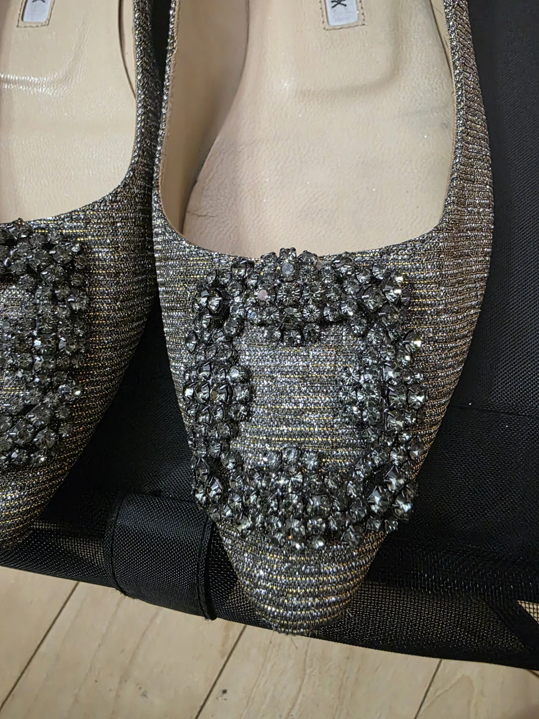 Manolo Blahnik Glitter Flats Size 39 $80 - photo 3