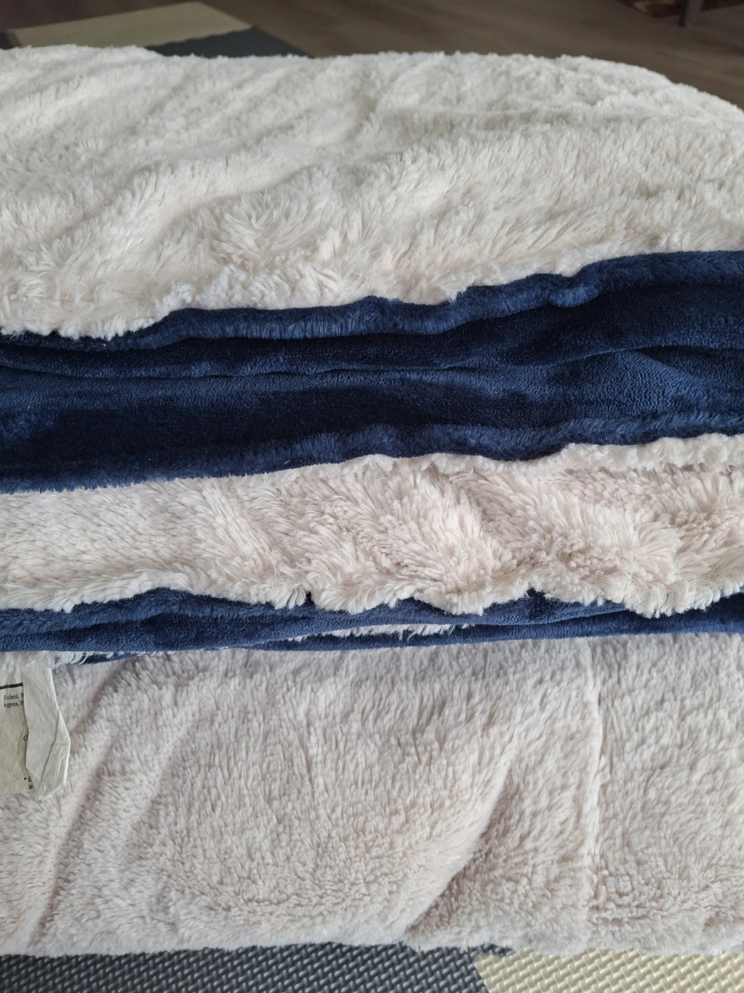 Cozy Plush Throw Blanket - photo 2