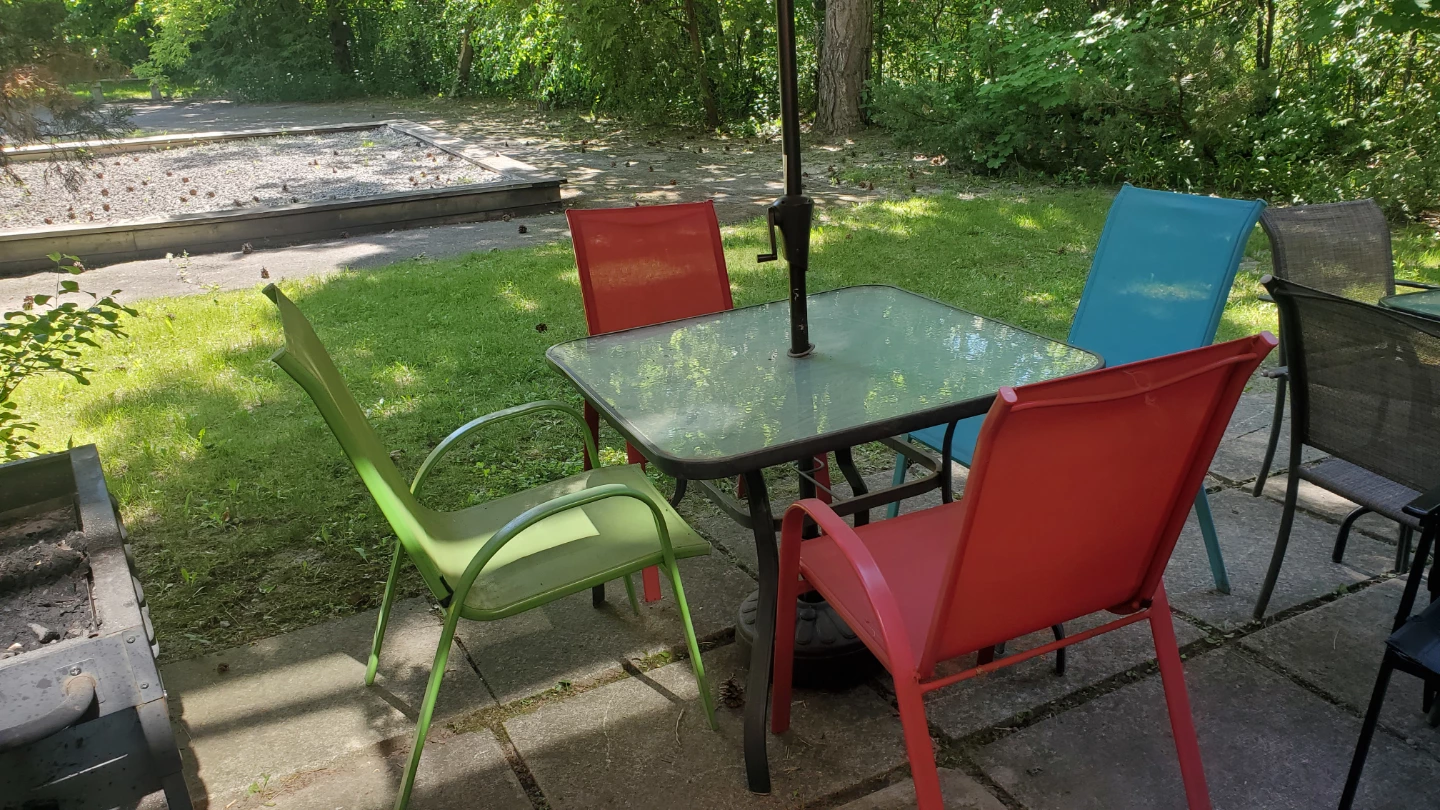Red Patio Umbrella and table with chairs - photo 2