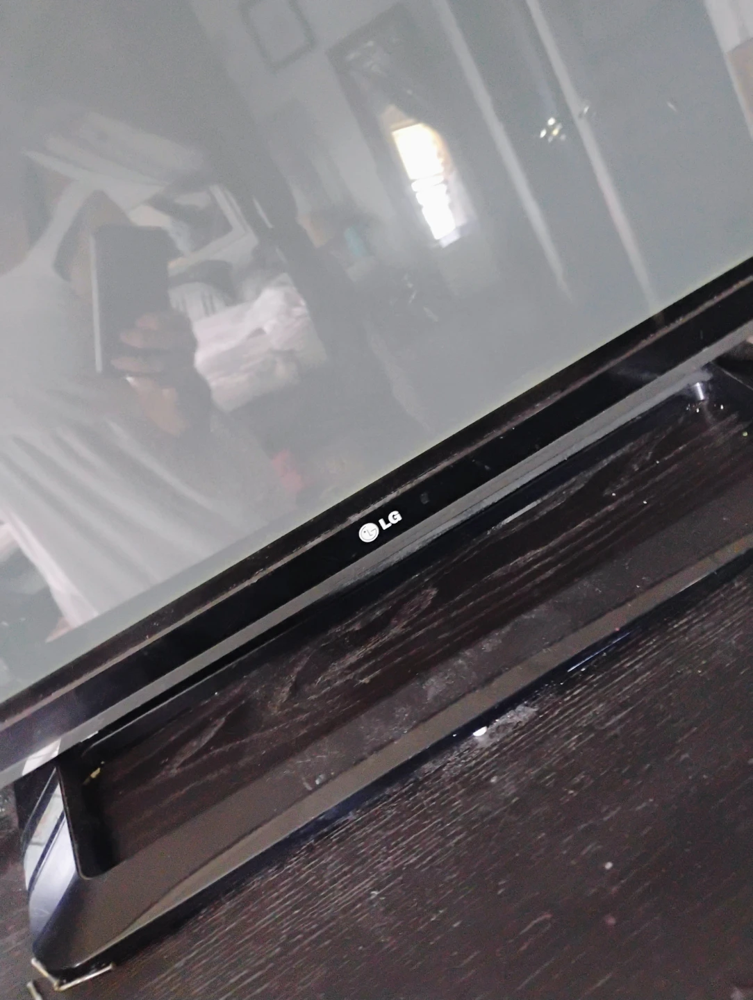 LG Television - photo 2