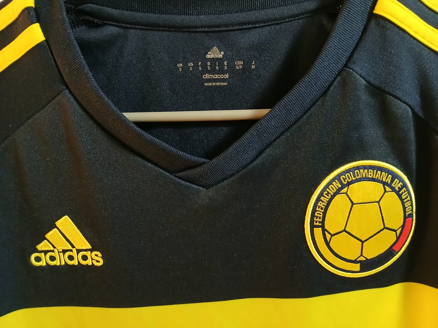 Adidas Colombia Soccer Jersey size Small - photo 2