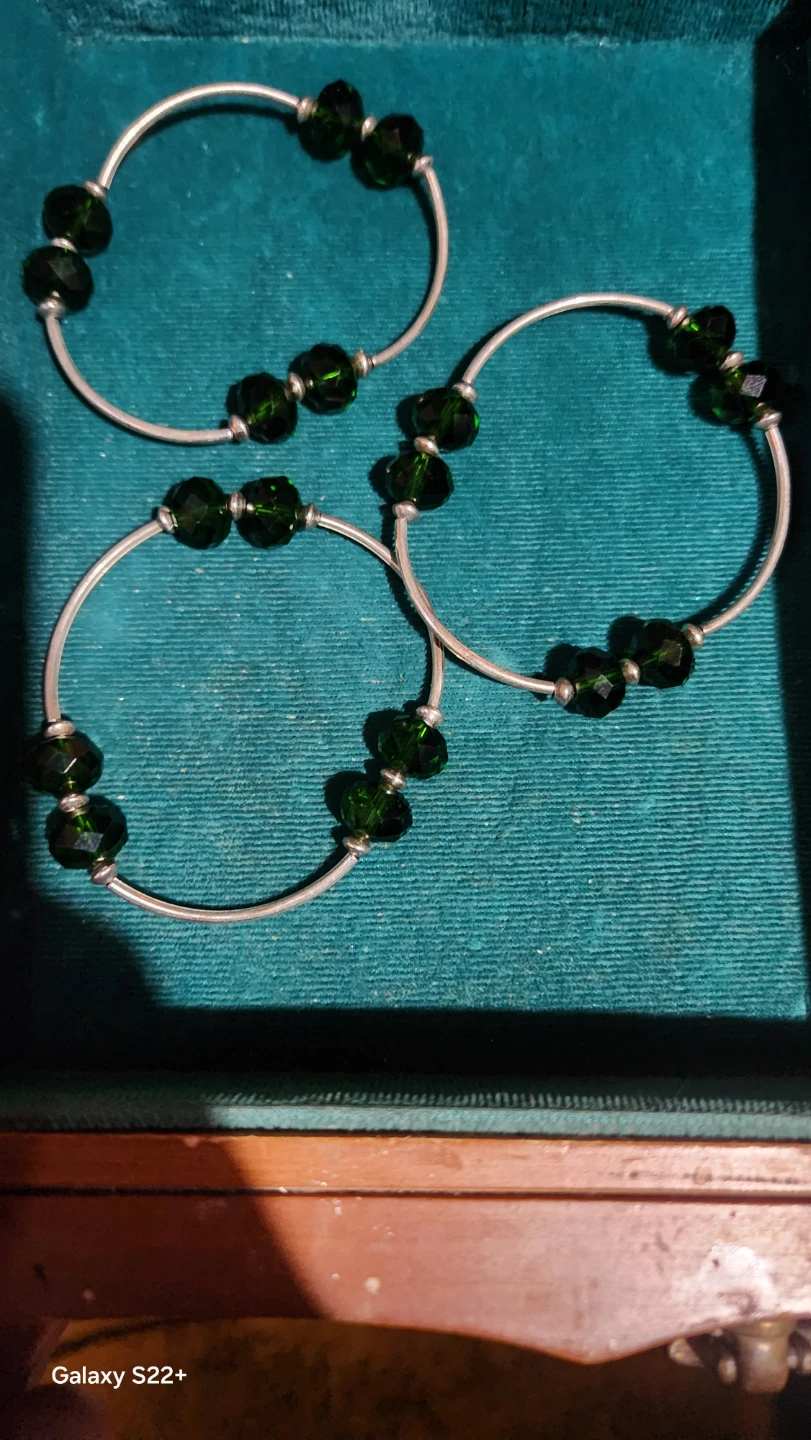 3 money green glass beaded bracelets - photo 5