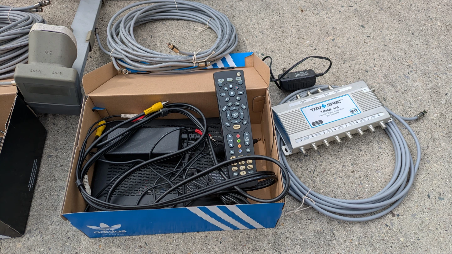 SHAW DIRECT SATELLITE SYSTEM (for 3 TV's) - photo 3
