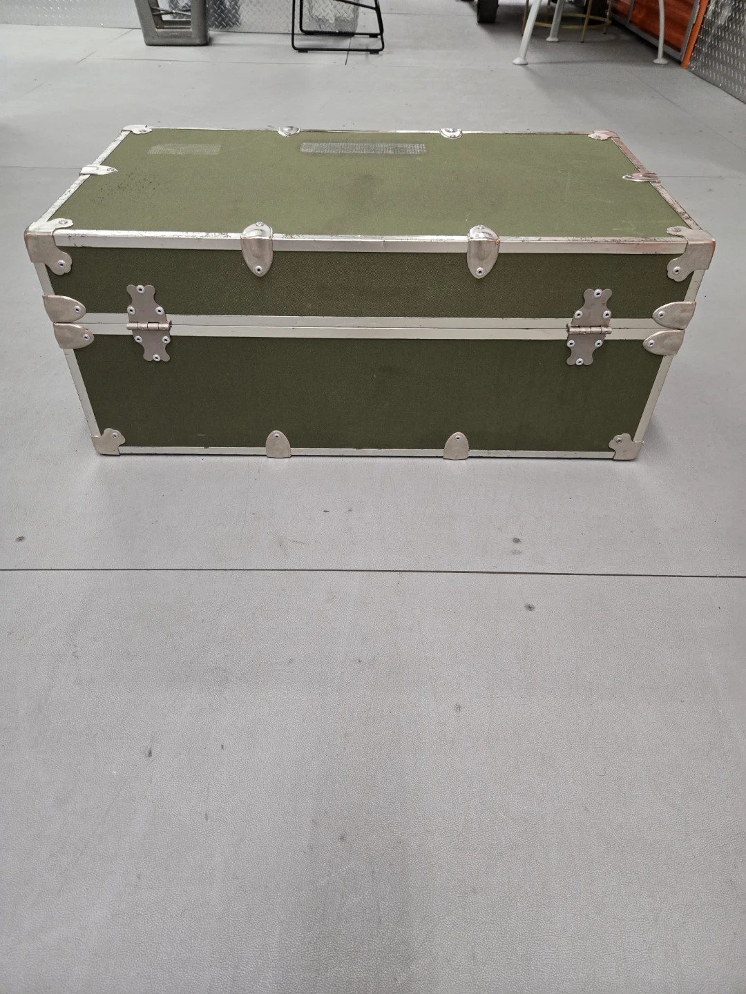 Rhino Trunk Heavy Duty Storage Chest with Wooden Sliding Tray - photo 5