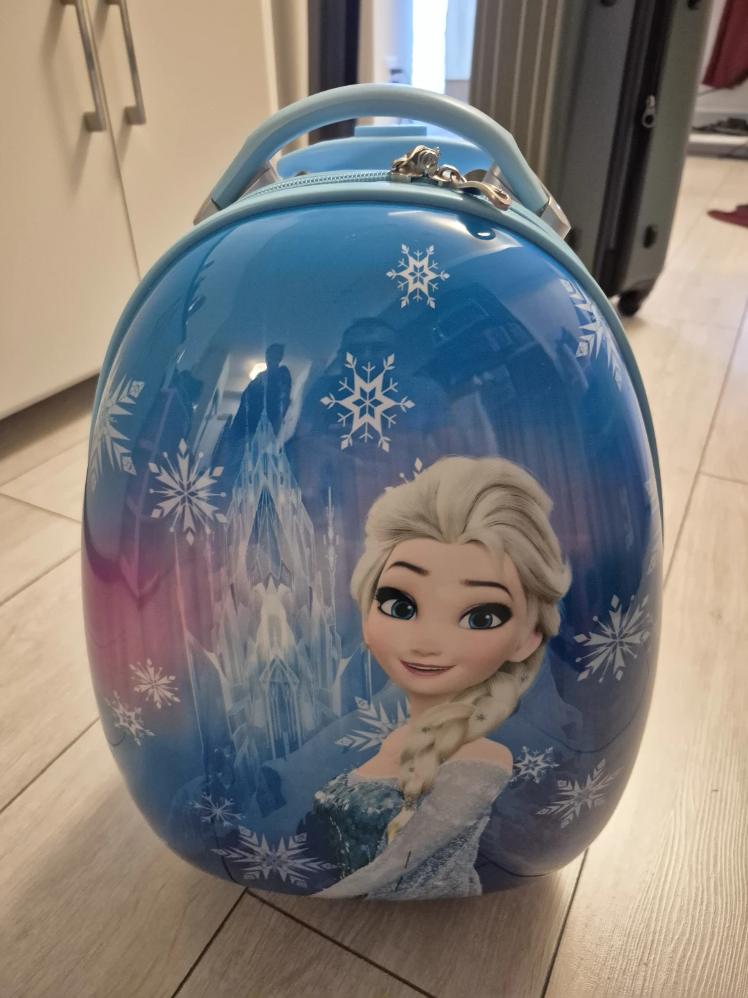 Disney Frozen Elsa Kids Hardshell Rolling Suitcase - photo 3