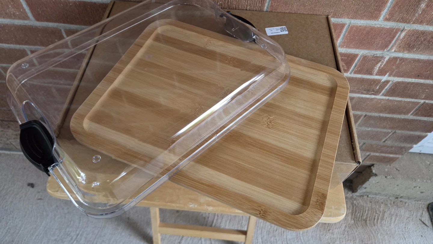 New Bamboo Cutting Board with Clear Cover