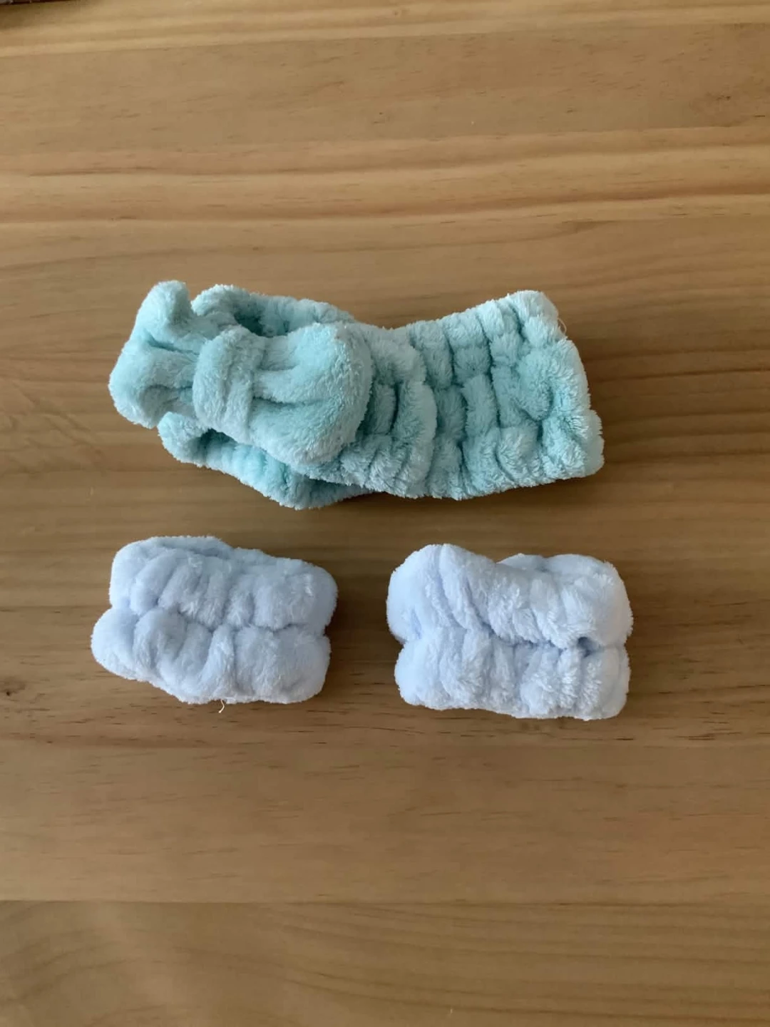 skincare head and wrist band set
