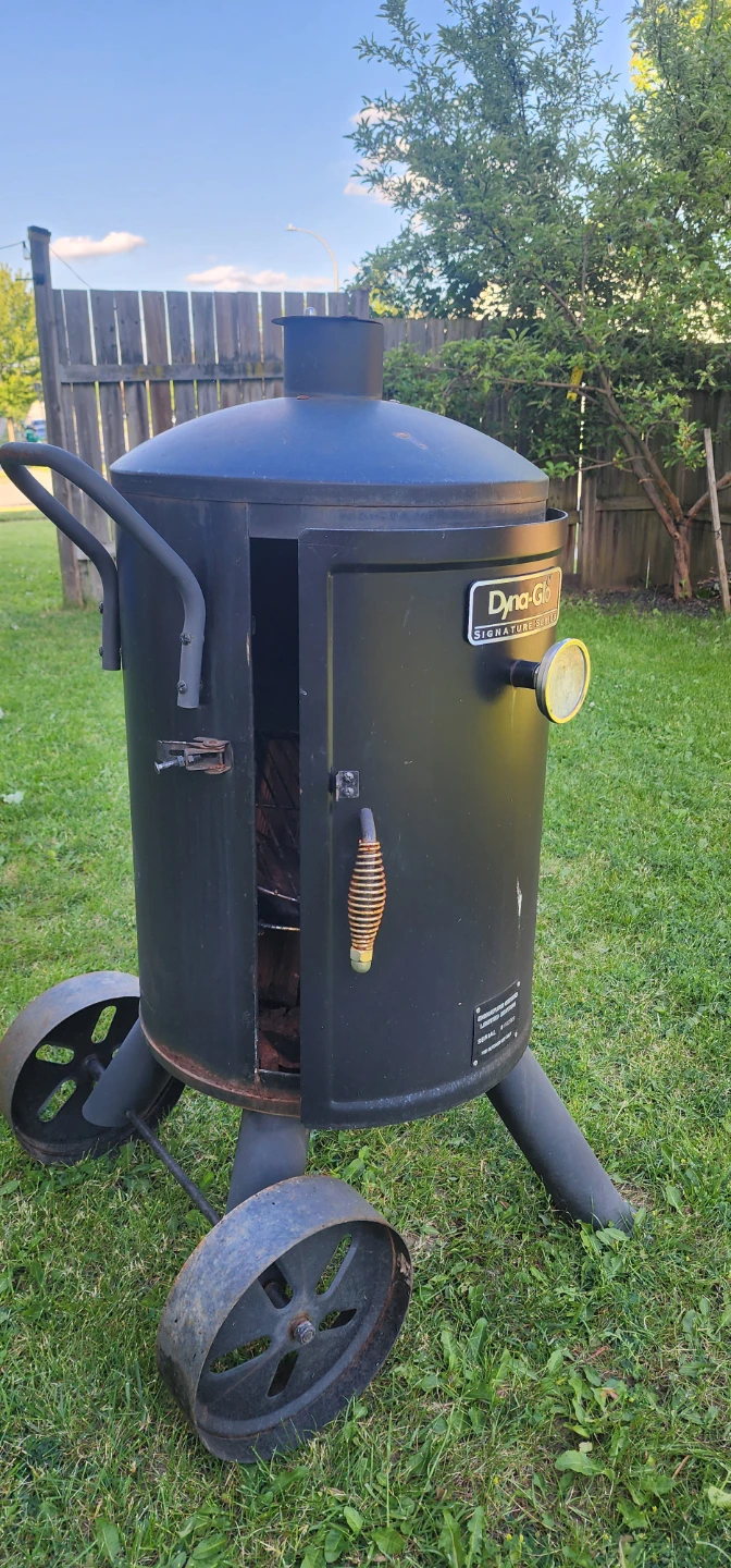 Dyna-Glo Signature Series Smoker