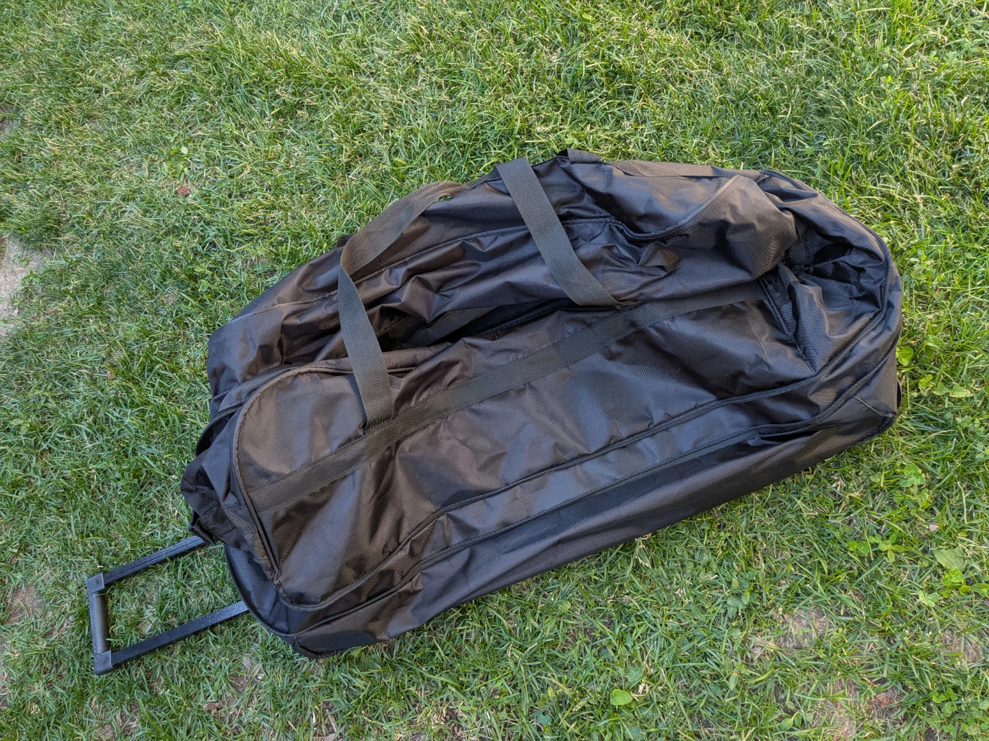 Big black Rolling equipment Duffel Bag