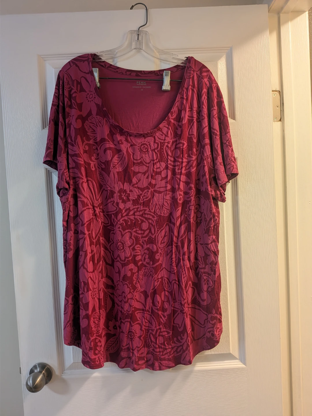burgundy short-sleeved top pick up in st.albert - photo 2