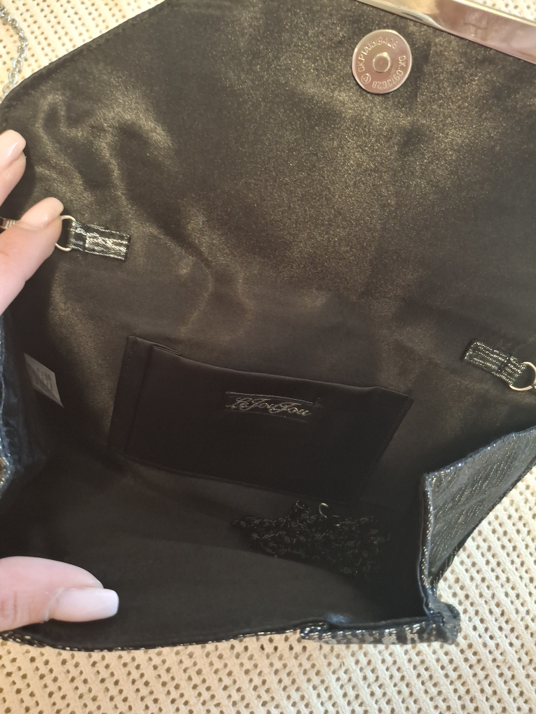 Le Souk' Foufou Black & Silver Clutch Purse with Chain - photo 4