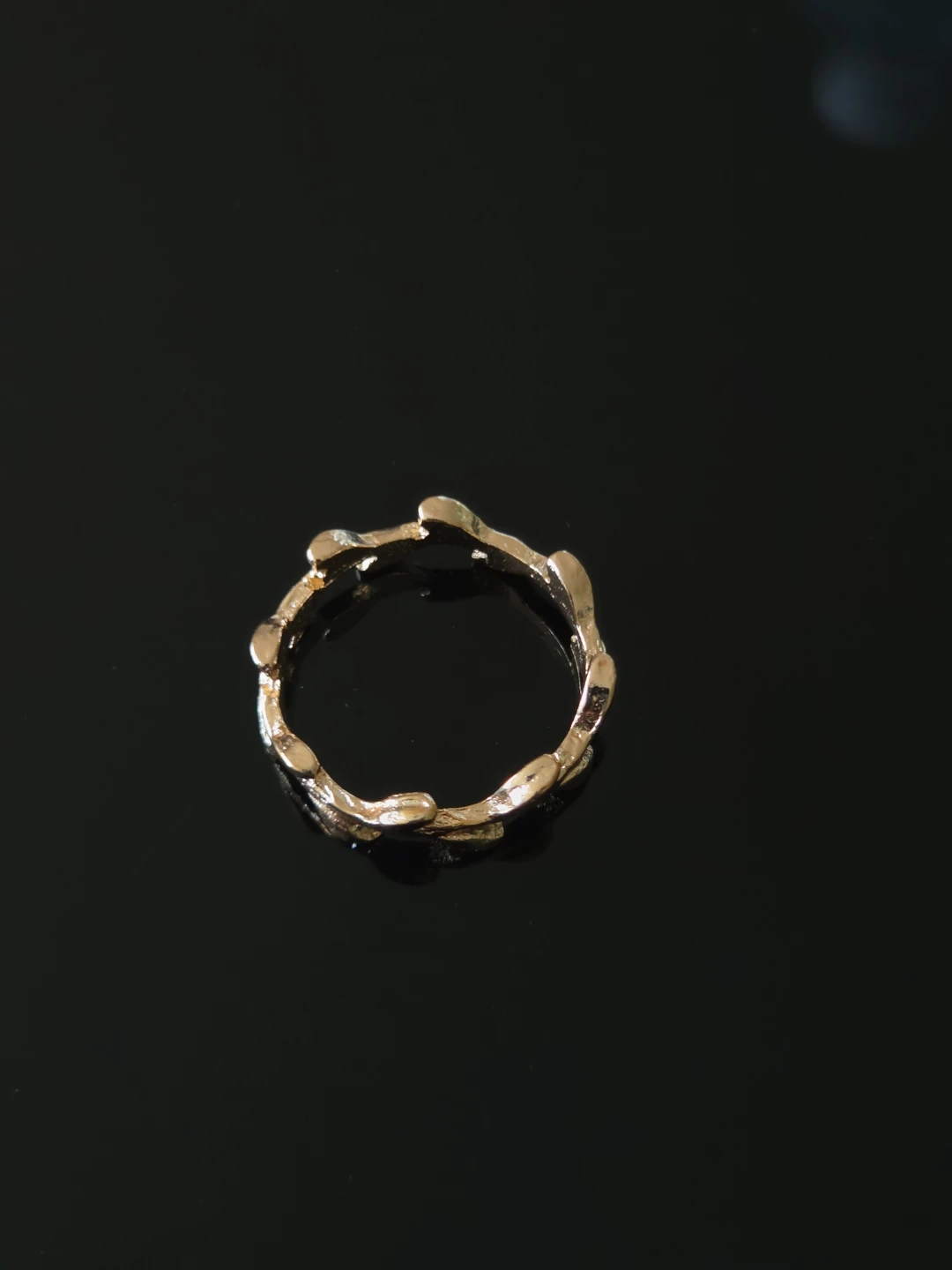 Gold tone leaf ring - photo 3