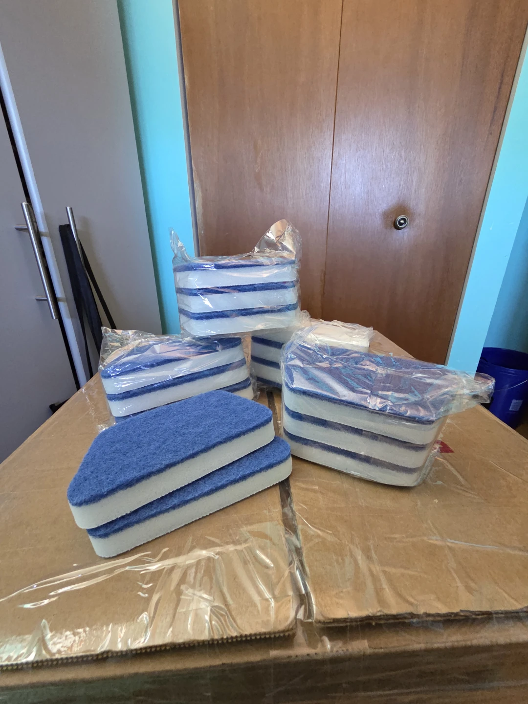 14 Scrub Sponges