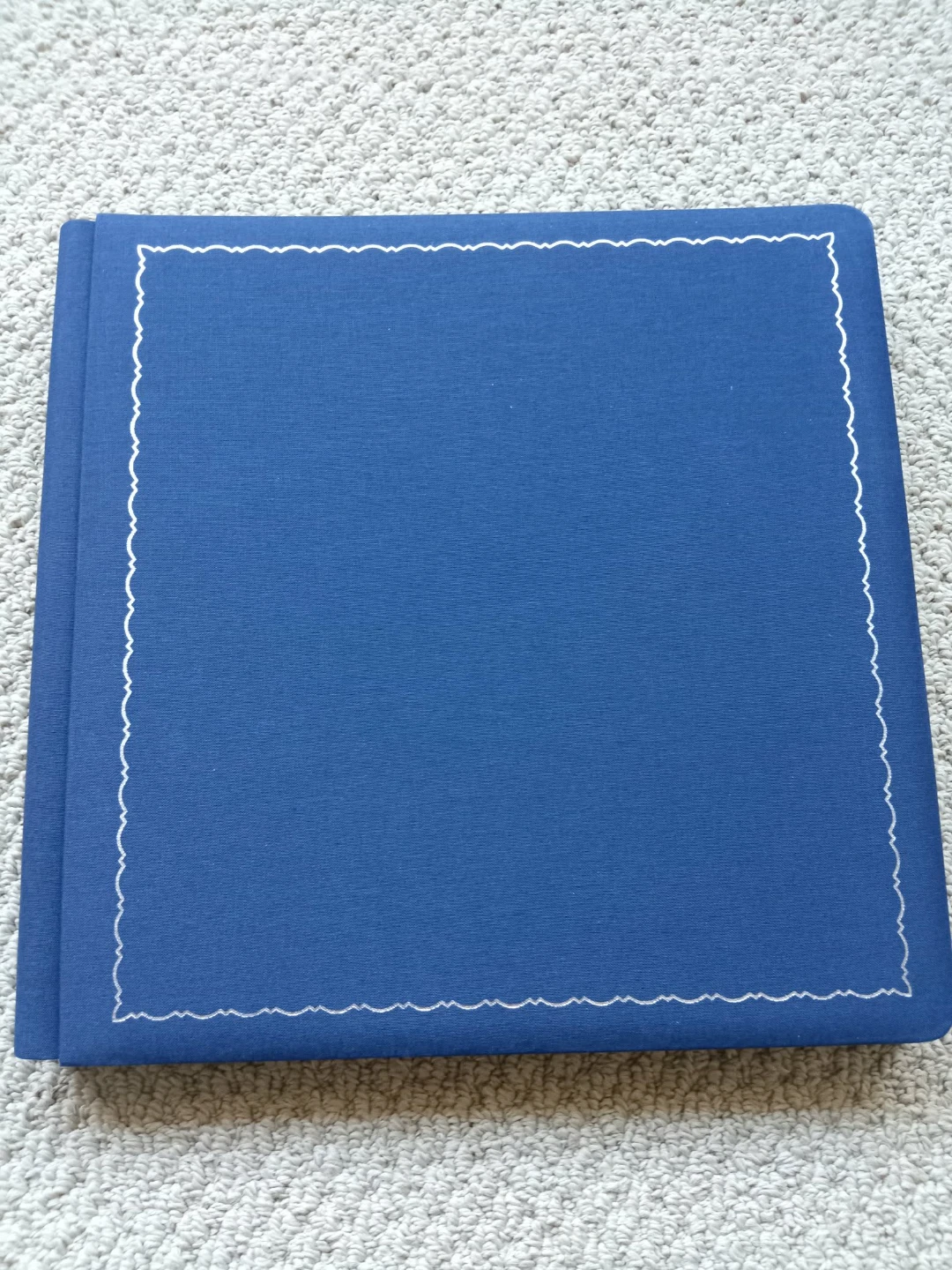Westrim Crafts Strap/Hinge 12"x12" Cloth Album ⚽