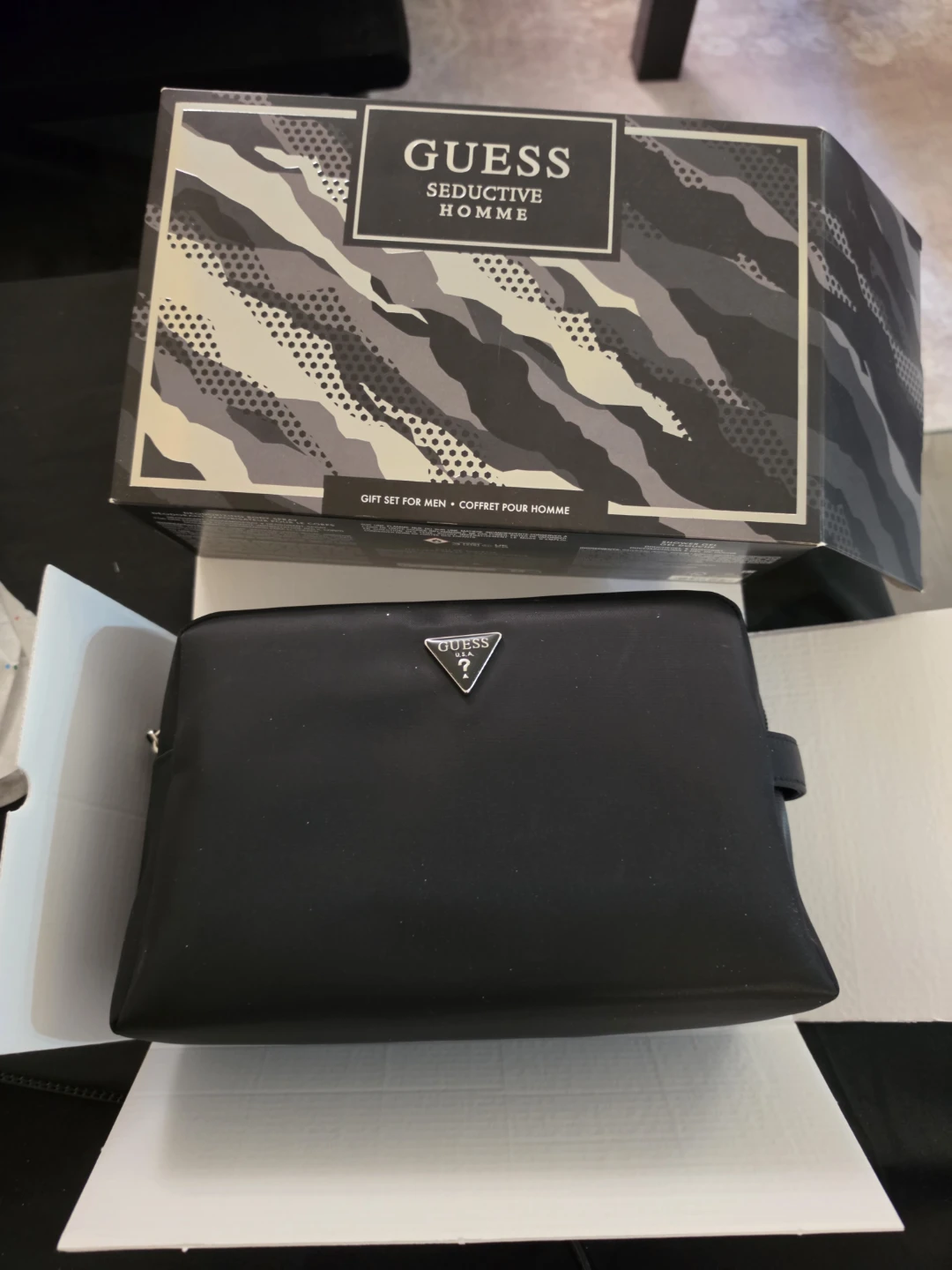Guess Seductive Homme 4 Pc Gift Set with Pouch - photo 2