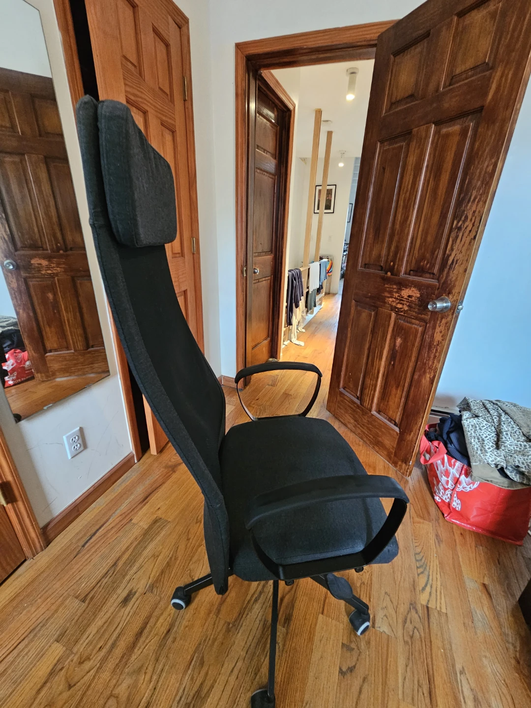 IKEA markus office chair - photo 3