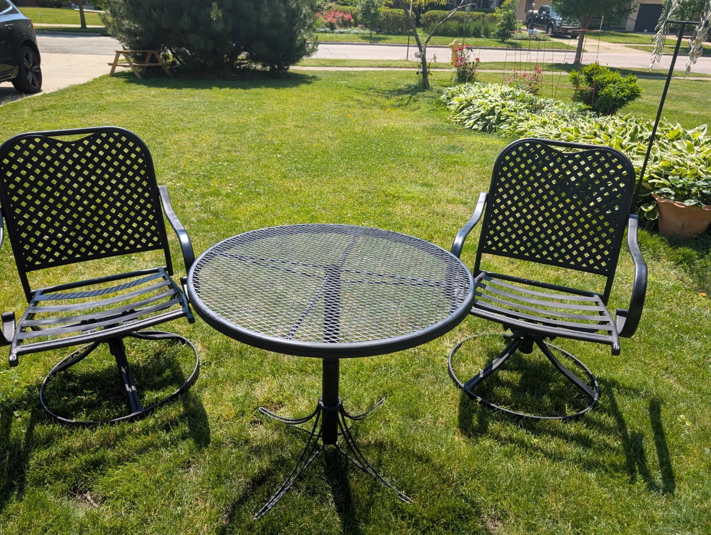 Black Metal Swivel Patio Chair