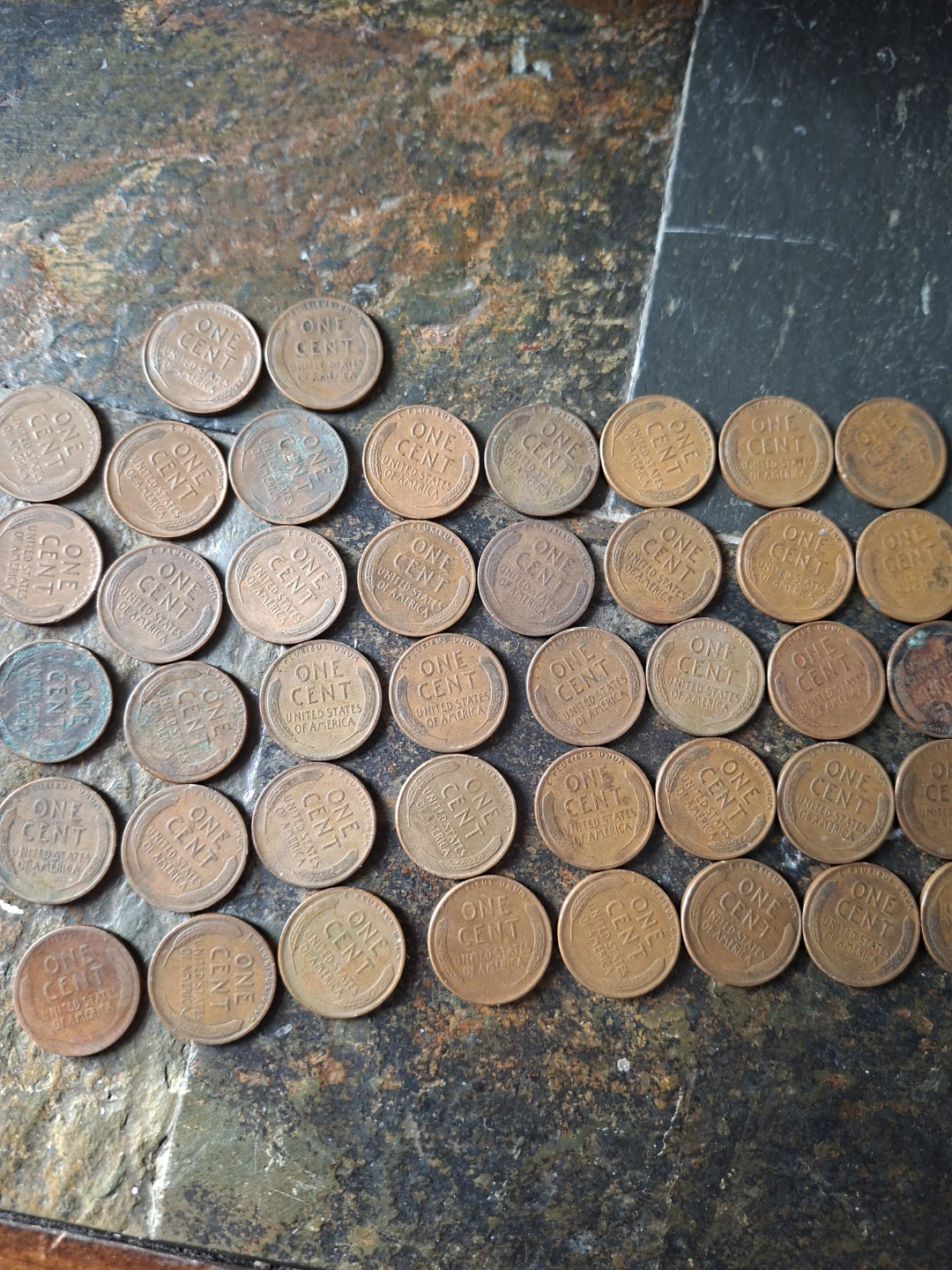 Collection of all 1920s and 1930s Lincoln Wheat Pennies x42