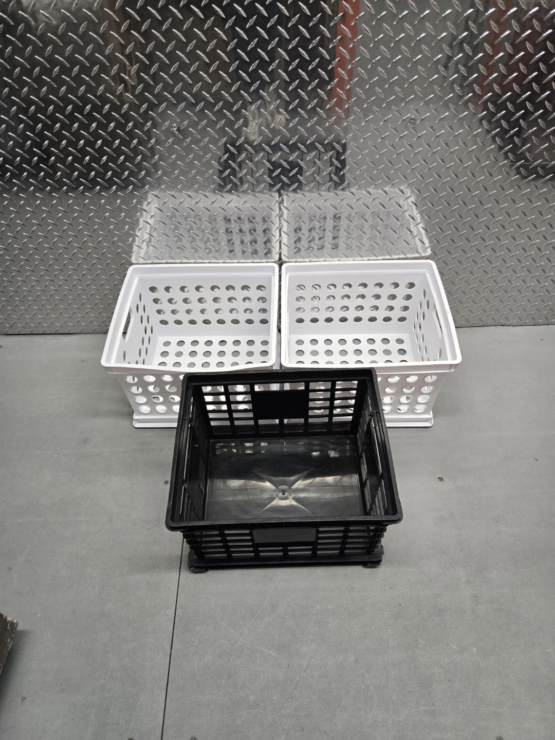 Set of 3 Storage Bins: 2 White, 1 Black - photo 3
