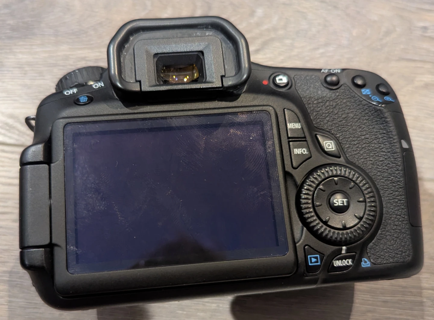 Canon EOS 60D DSLR Camera with 18-135mm Lens - photo 5