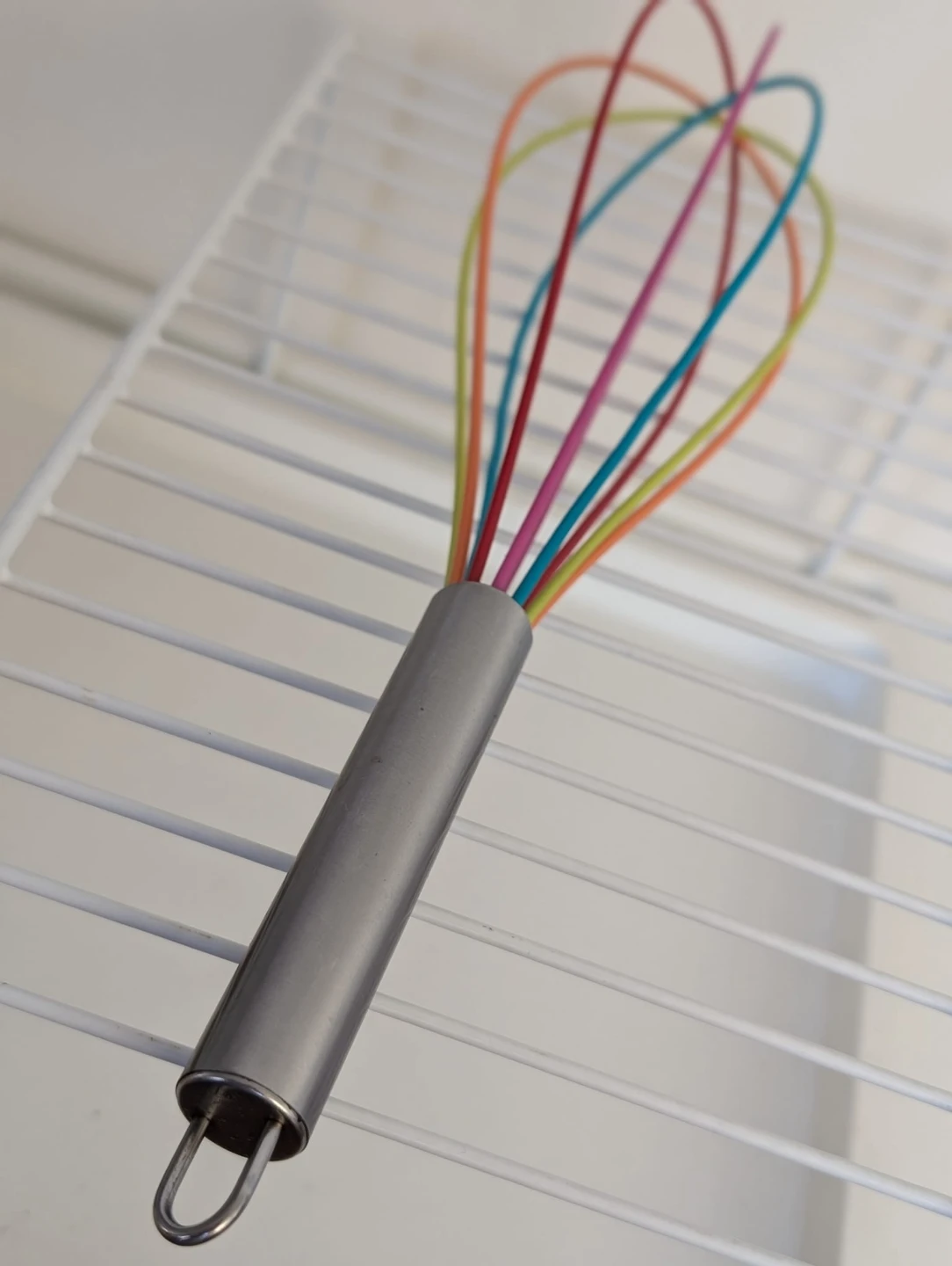 Multi-coloured Whisk ⚽