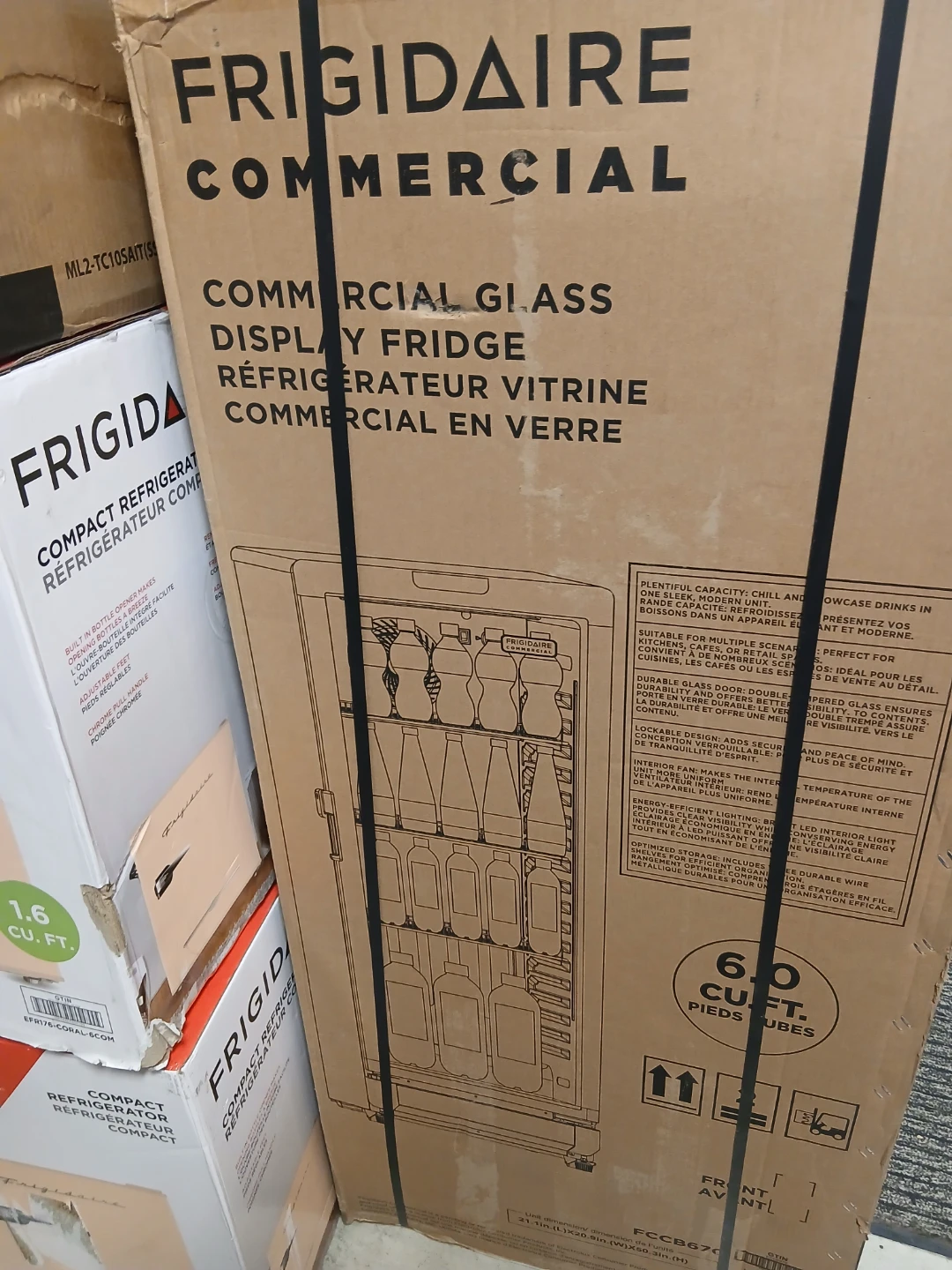 Frigidaire 21 in. 6.0 cu ft. Commercial Glass Display Fridge