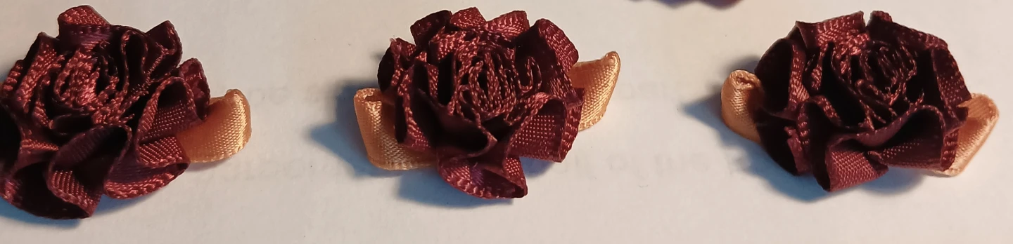 Set of 10 Silk Ribbon Roses - Burgundy/Gold - photo 3