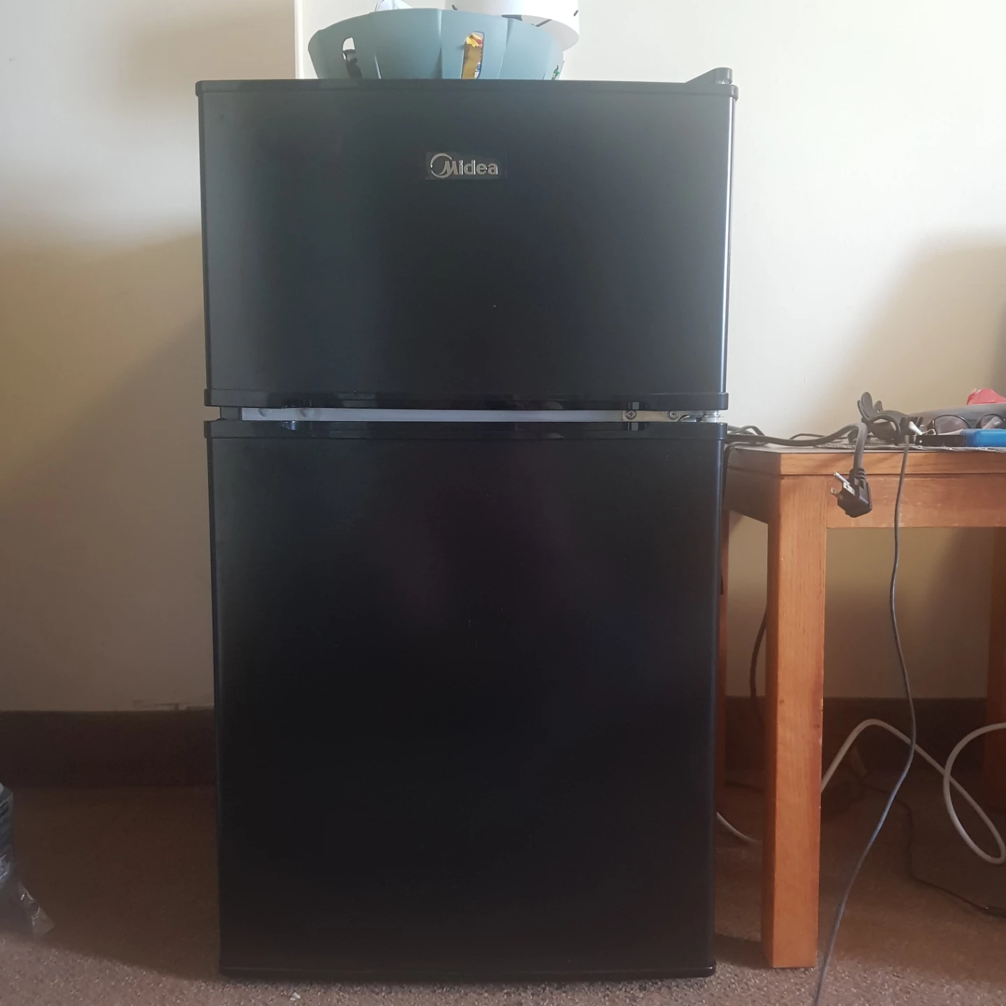 Midea Mini Fridge freezer