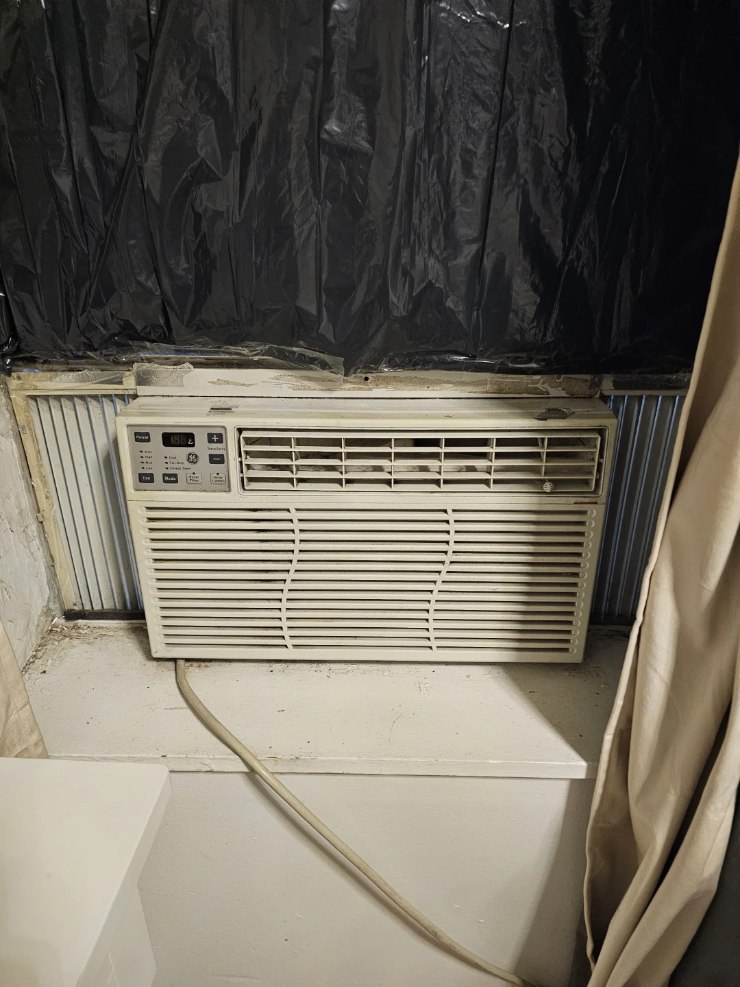 GE 8000 btu roon window air conditioner