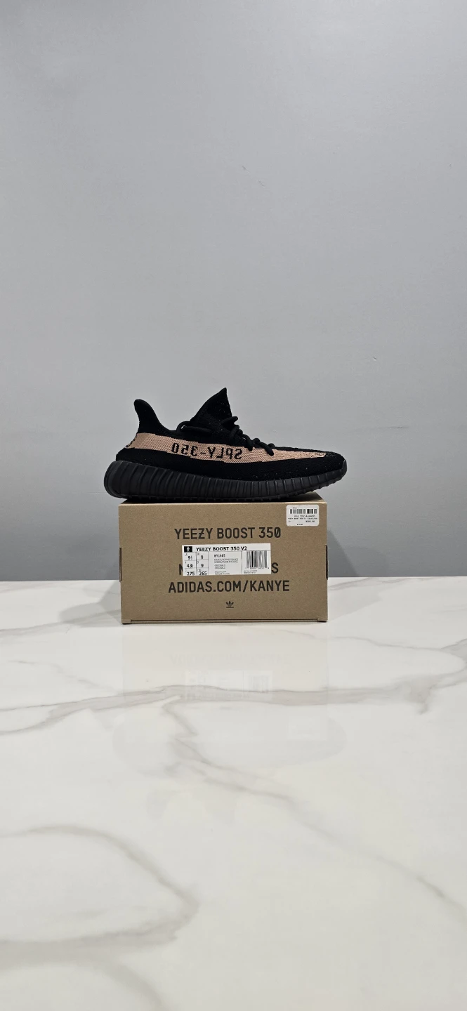 Adidas Yeezy 350 Core Black Copper size 9.5