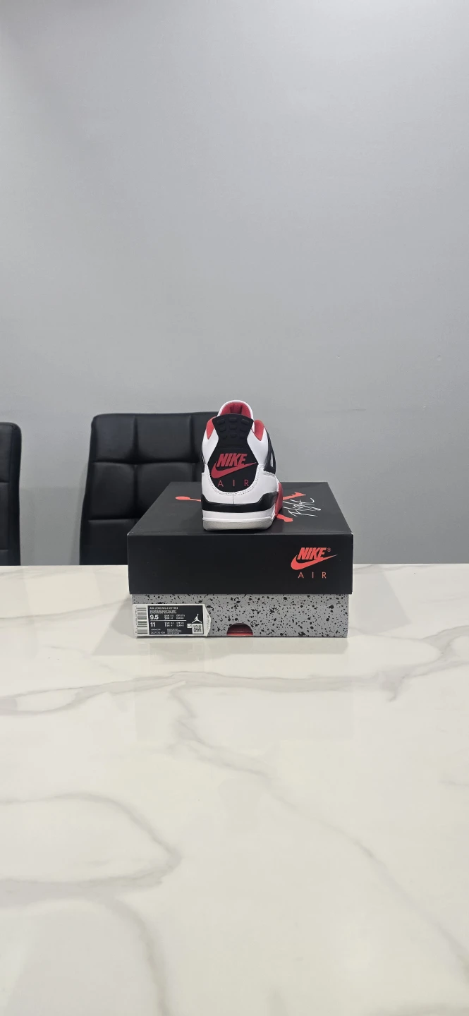 Air Jordan 4 fire red size 9.5 - photo 2