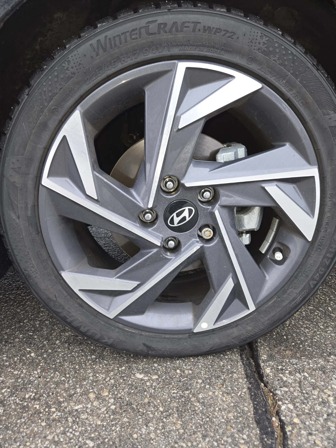 Kumho WinterCraft WP72 Tire Set - photo 3