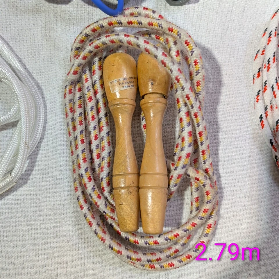 Vintage Skipping Ropes - photo 3