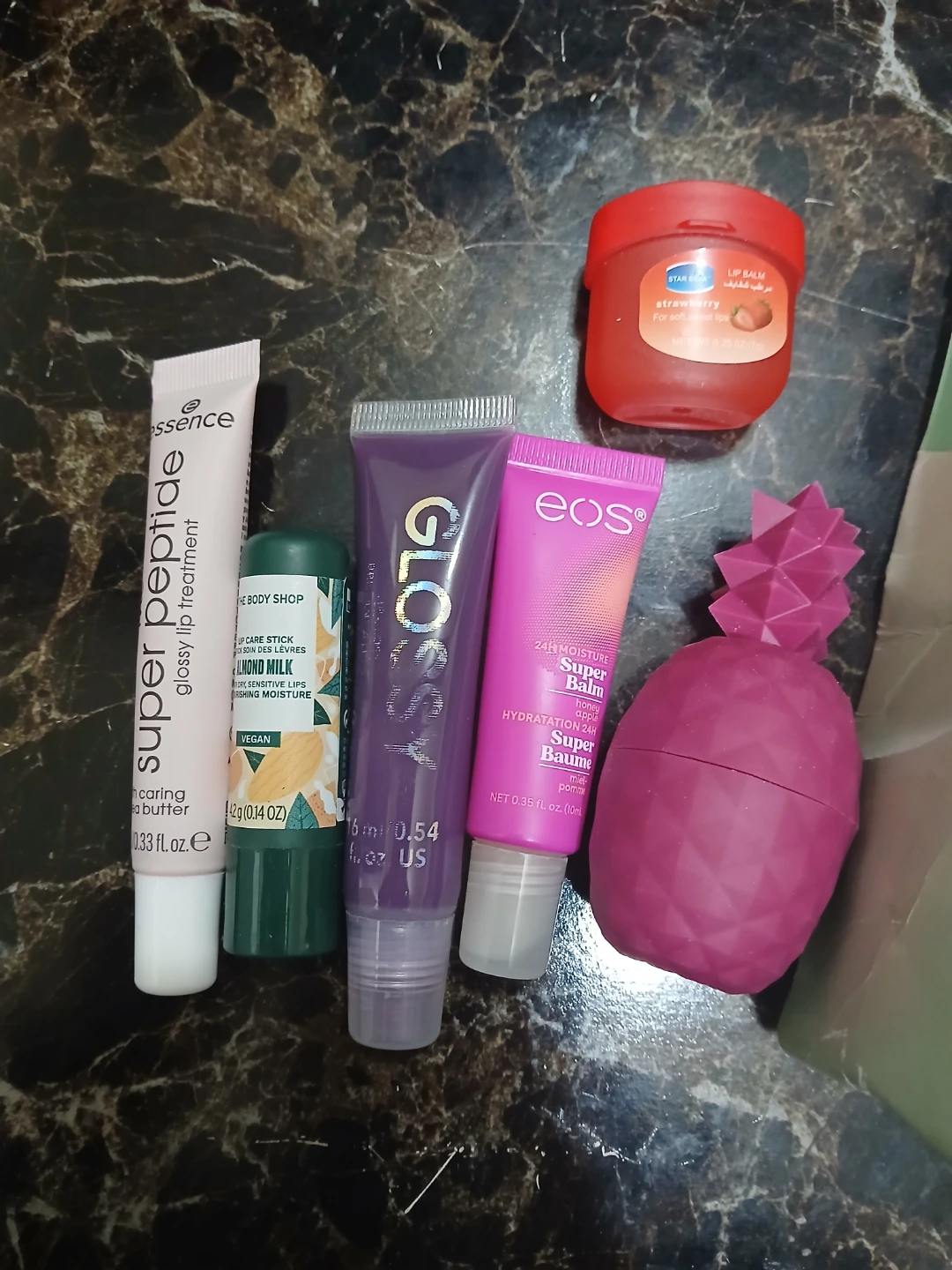 Bath & Body Works gift set and lip balms - photo 3