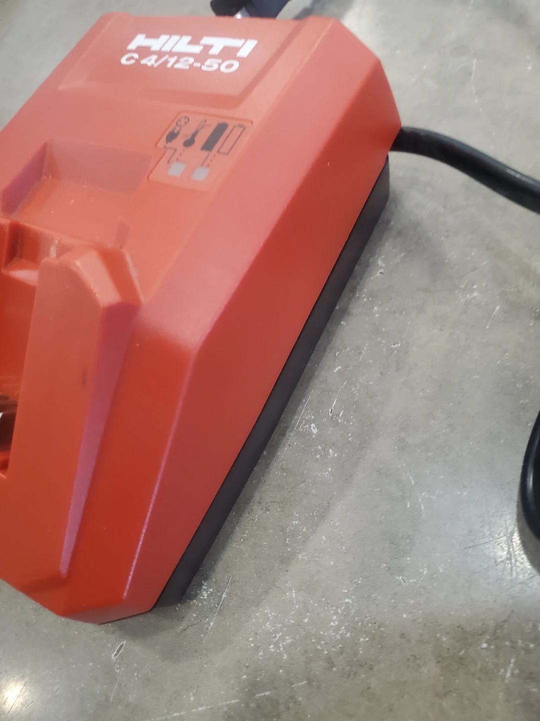 Hilti C 4/12-50 Battery Charger - photo 2