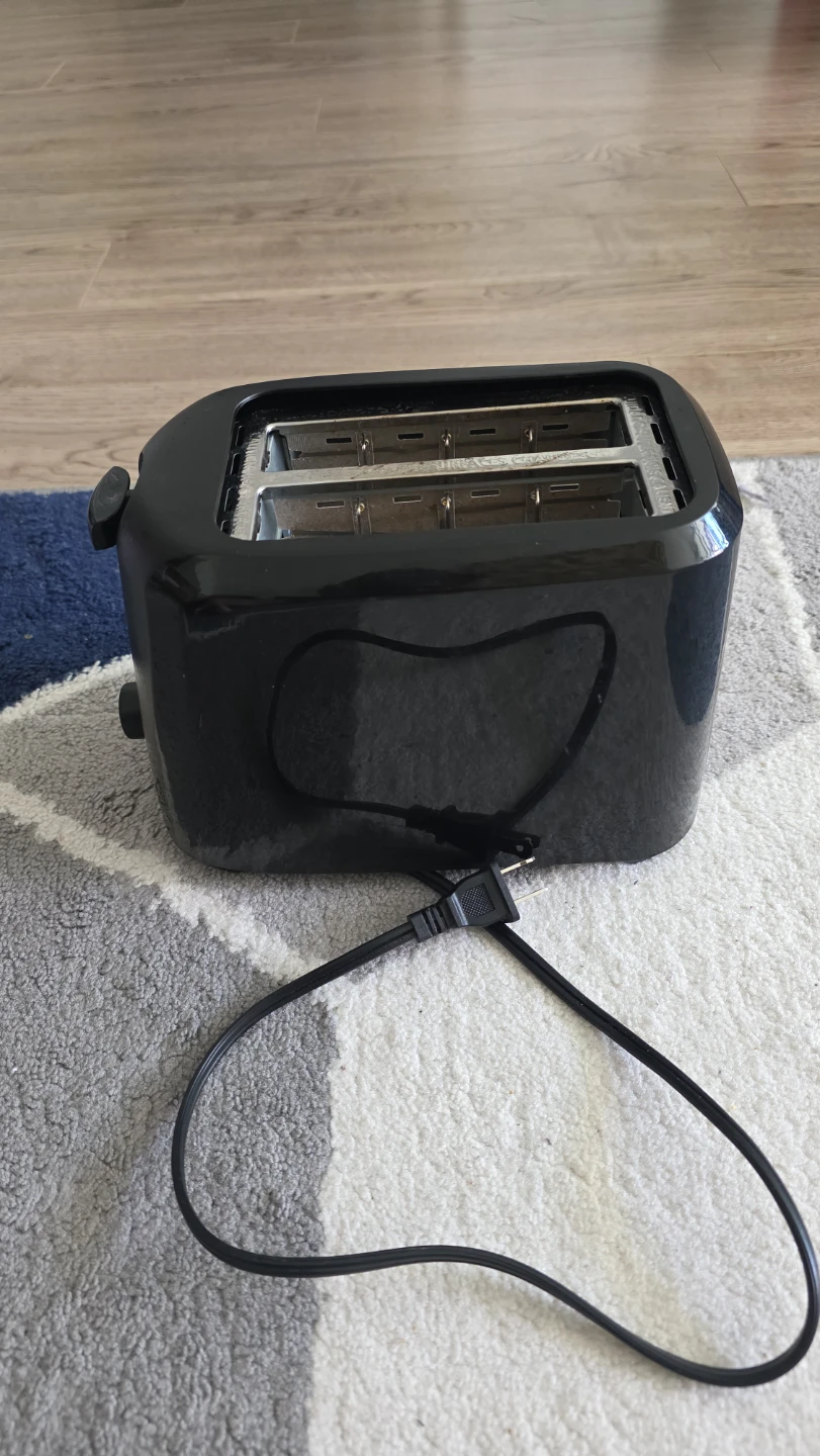 Black 2-Slice Toaster