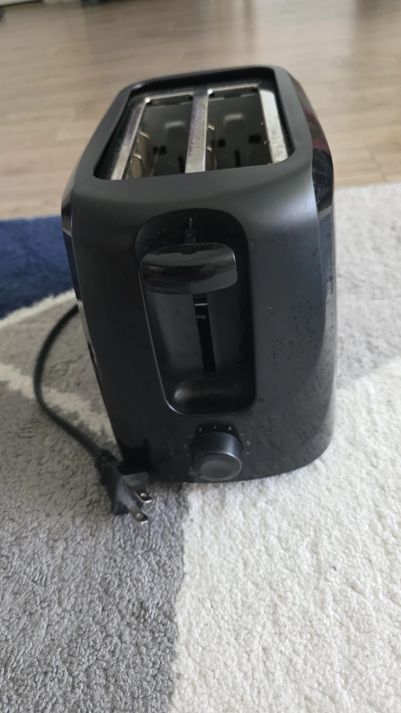 Black 2-Slice Toaster - photo 3